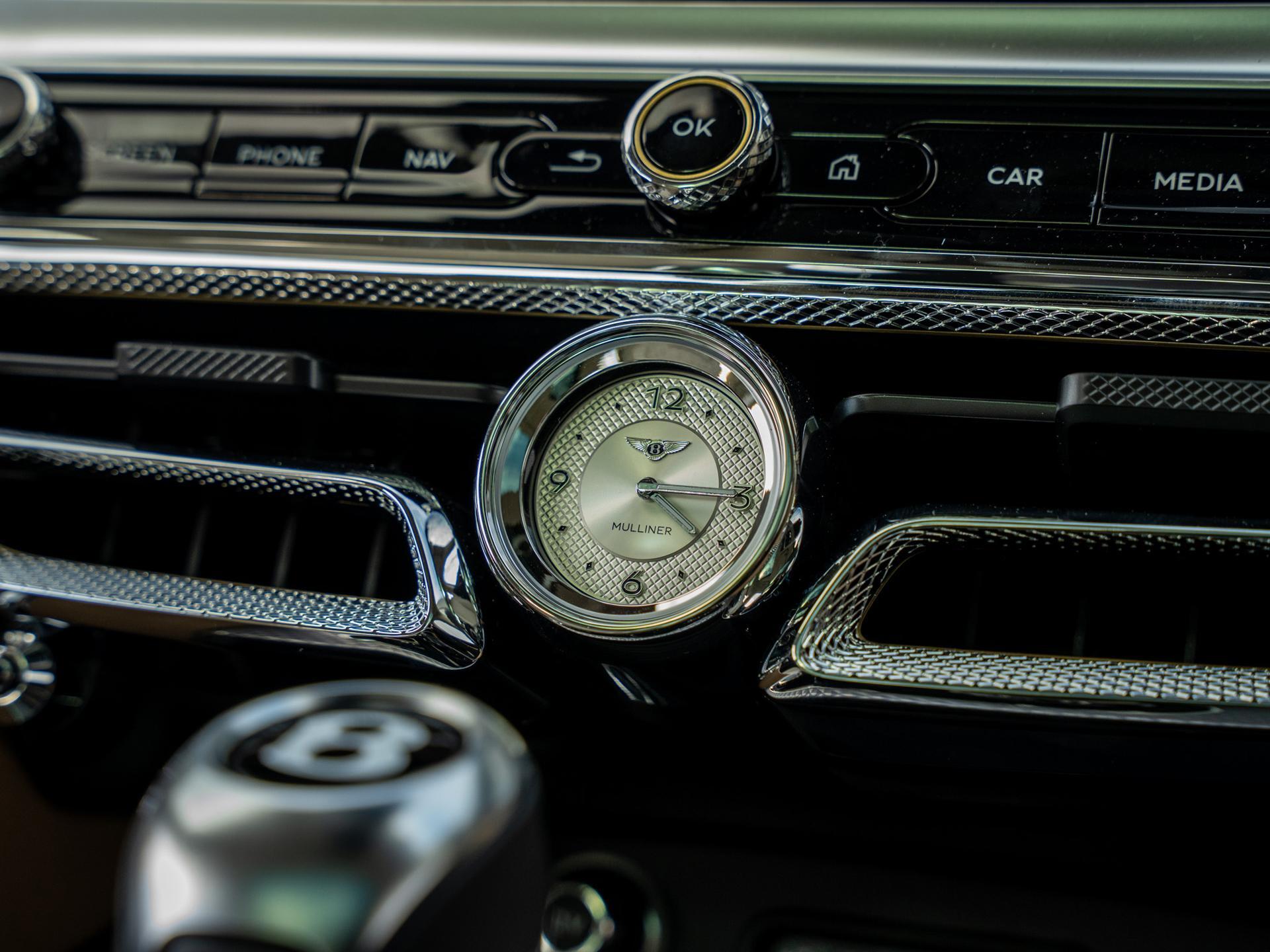 Bentley Flying Spur view 29