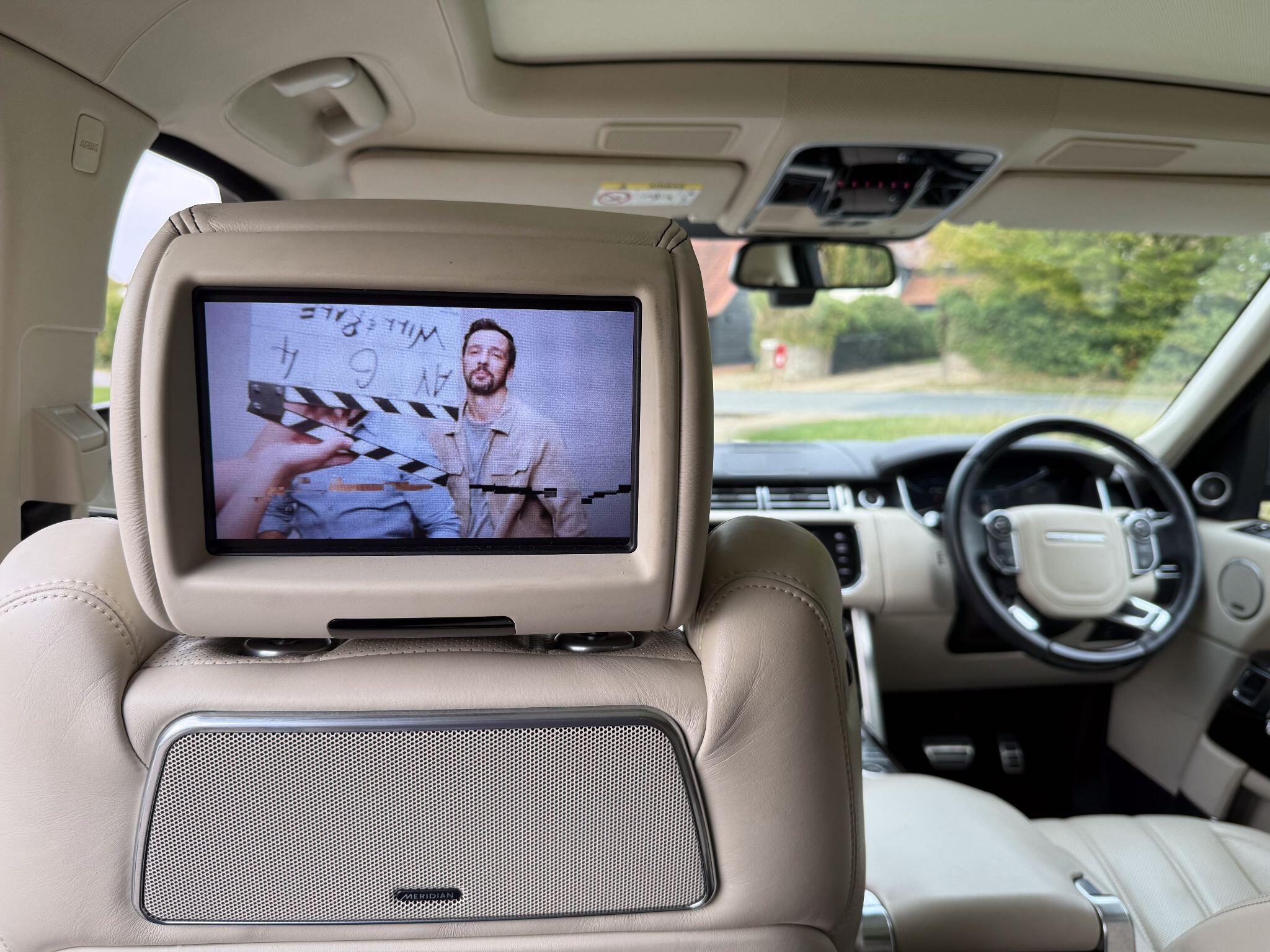 Land Rover Range Rover view 24