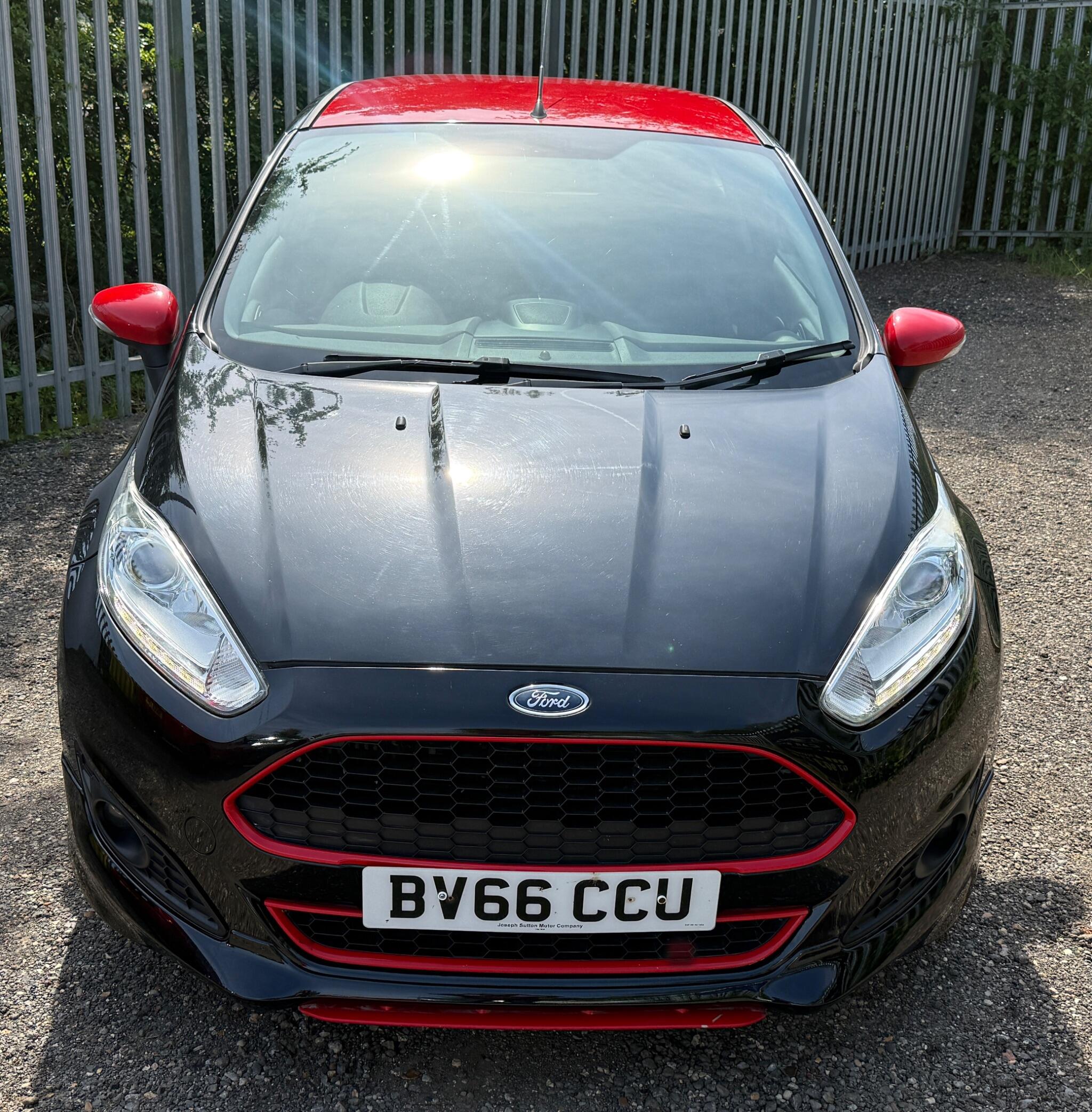 2016 Ford Fiesta image 6
