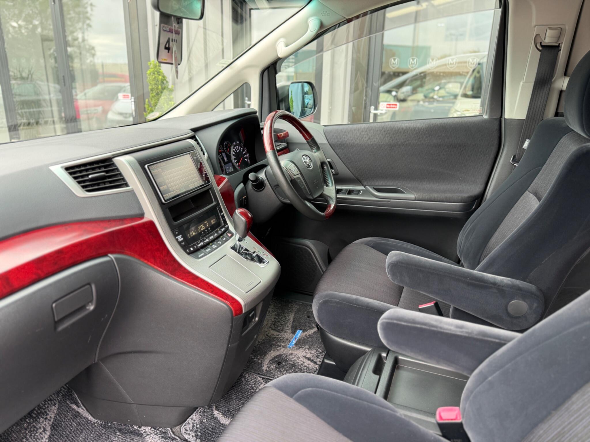 Toyota Vellfire view 48