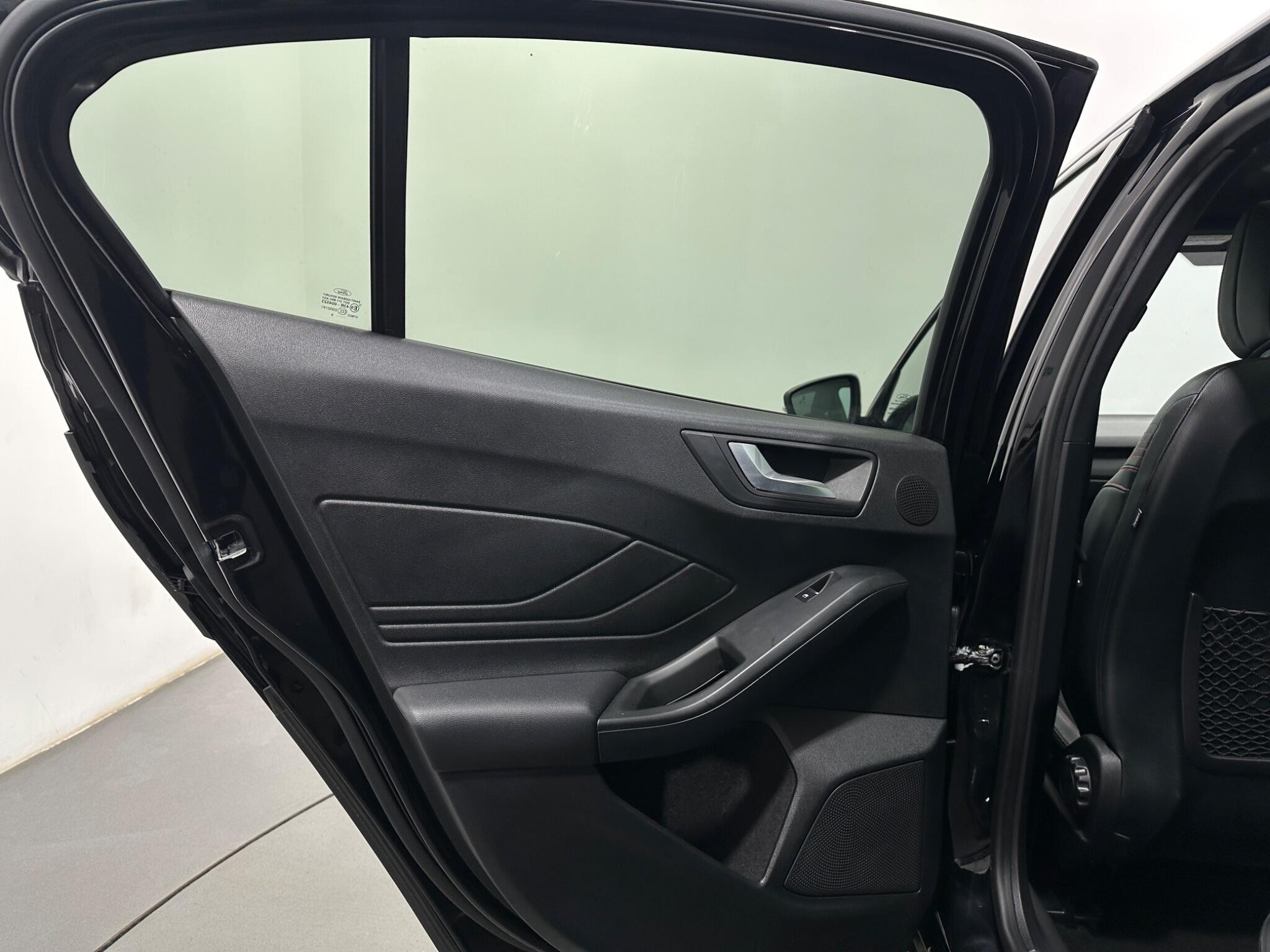 Ford Focus view 37