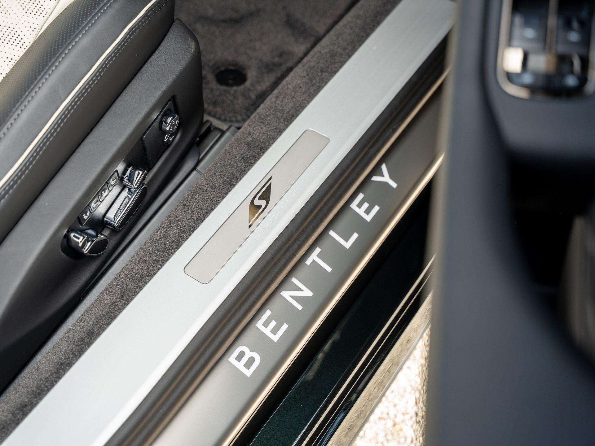 Bentley Continental view 32