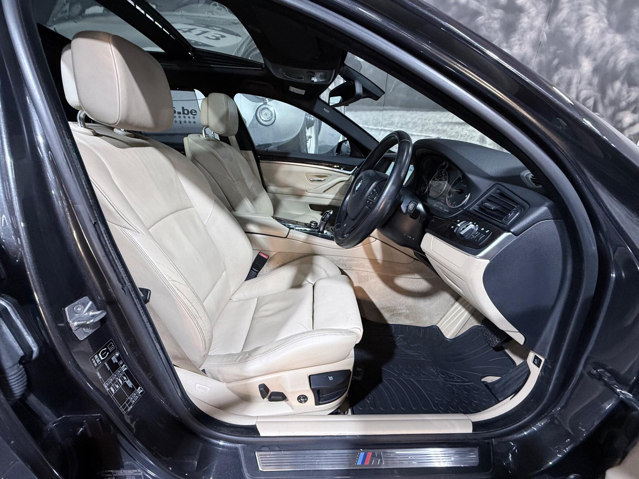 BMW 5 Series view 10