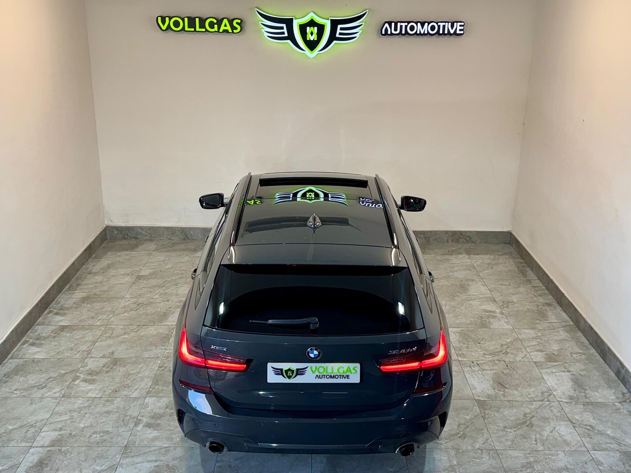 BMW 3 Series view 5