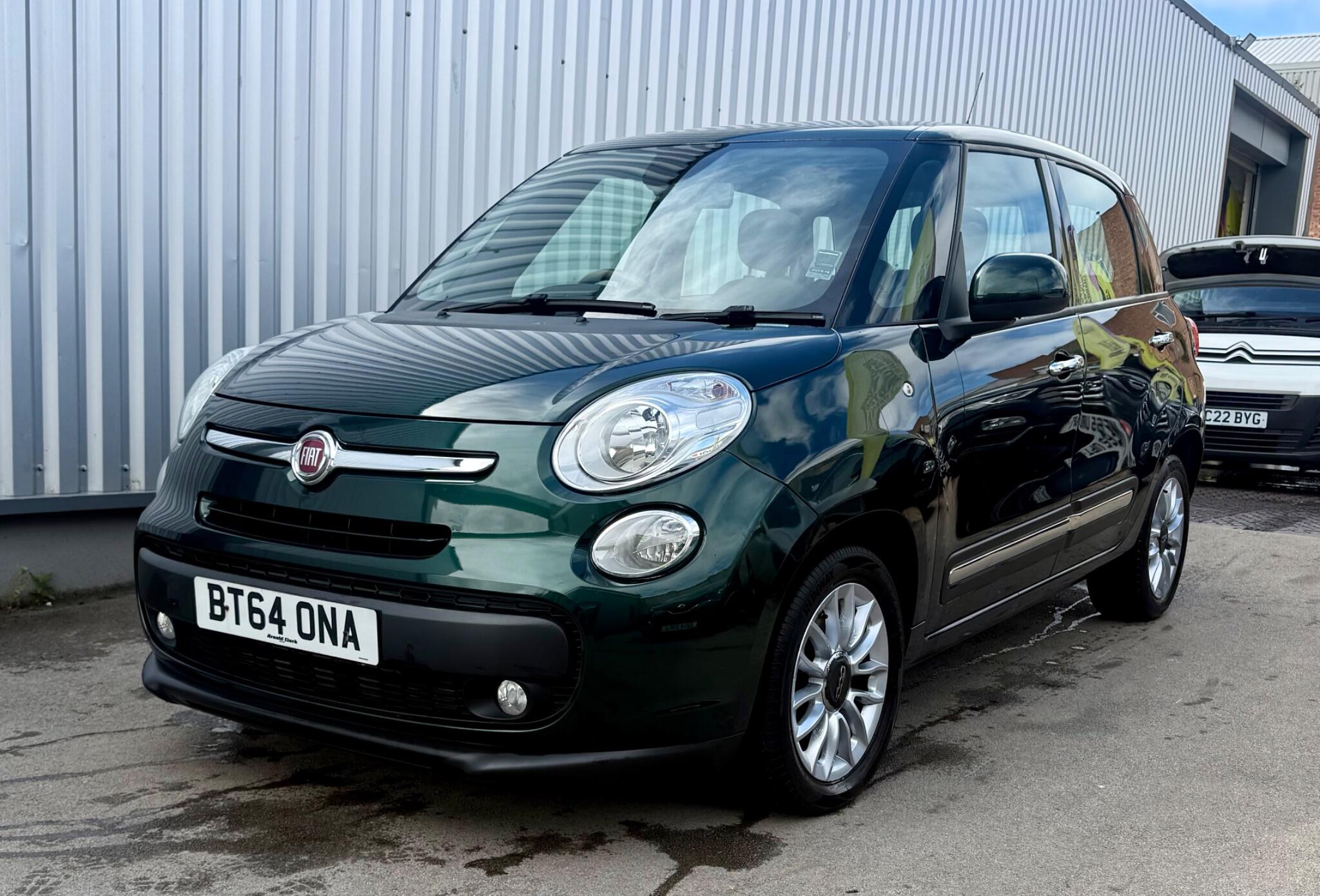 Fiat 500L view 5