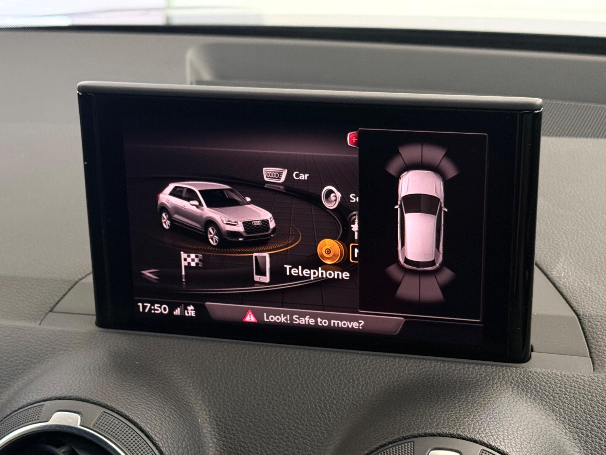 Audi Q2 view 28