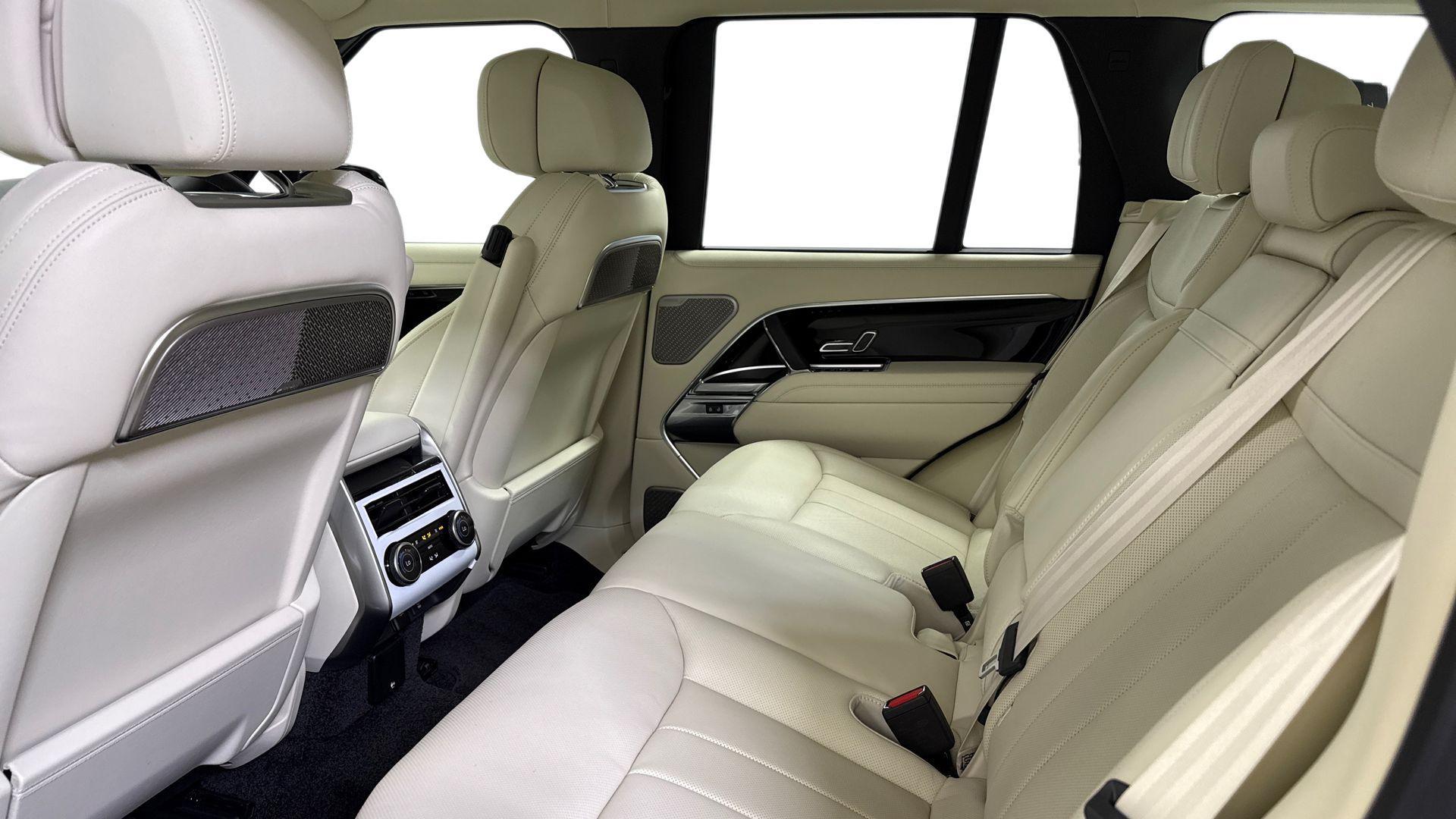 Land Rover Range Rover view 4