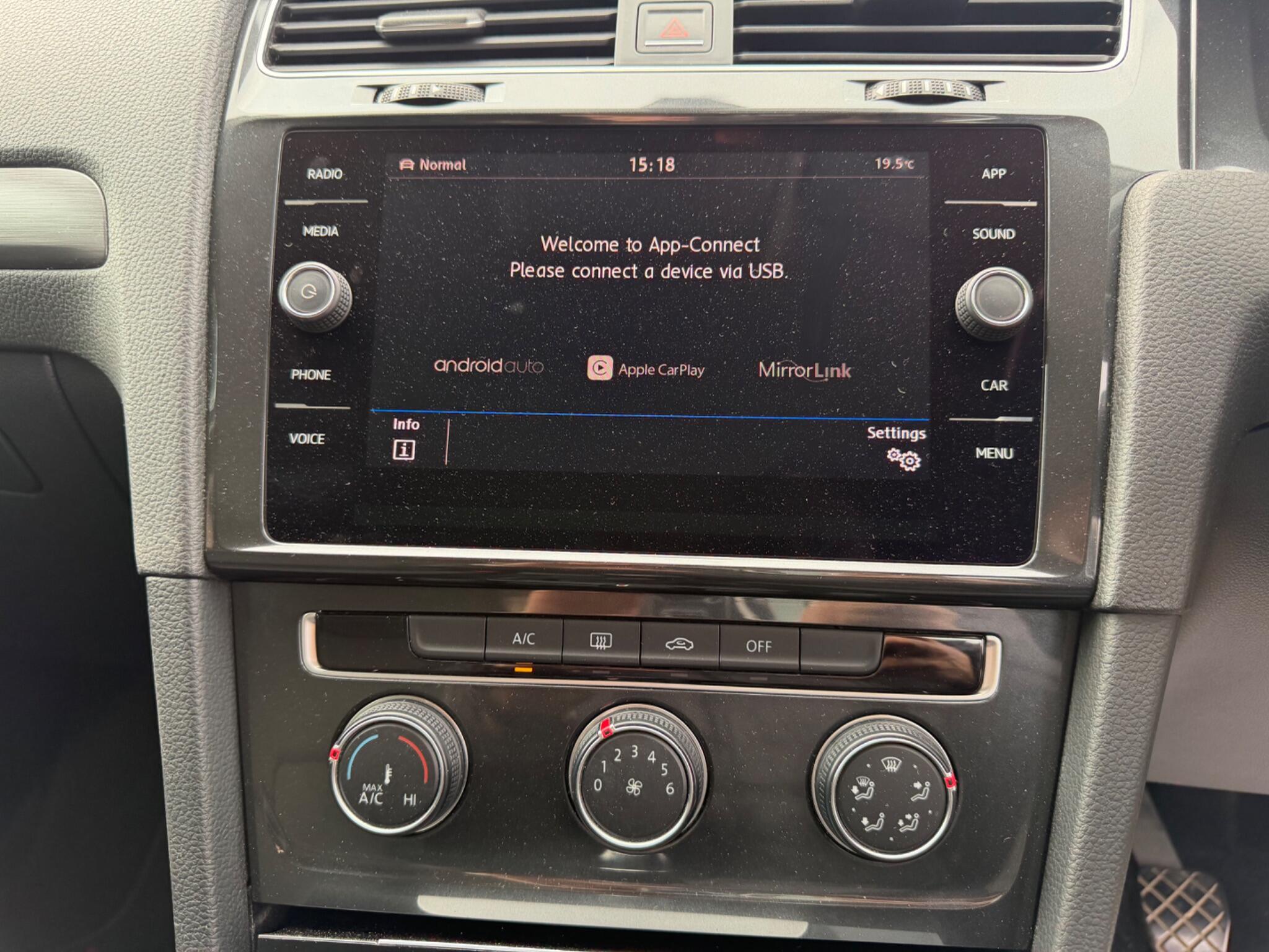 Volkswagen Golf view 13