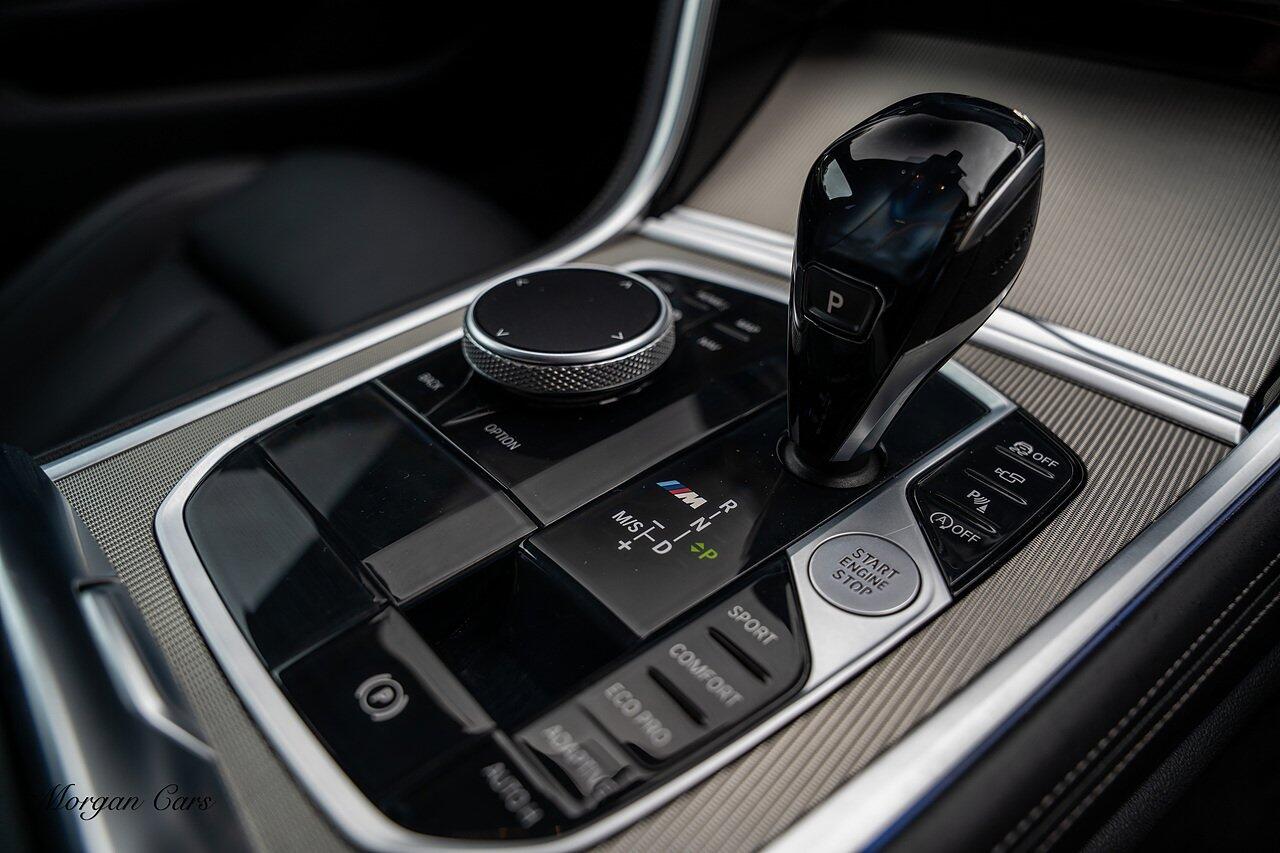 BMW 8 Series view 43