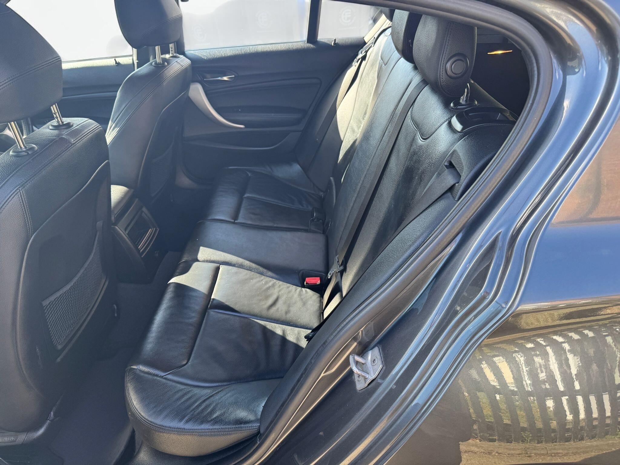 BMW 1 Series view 18