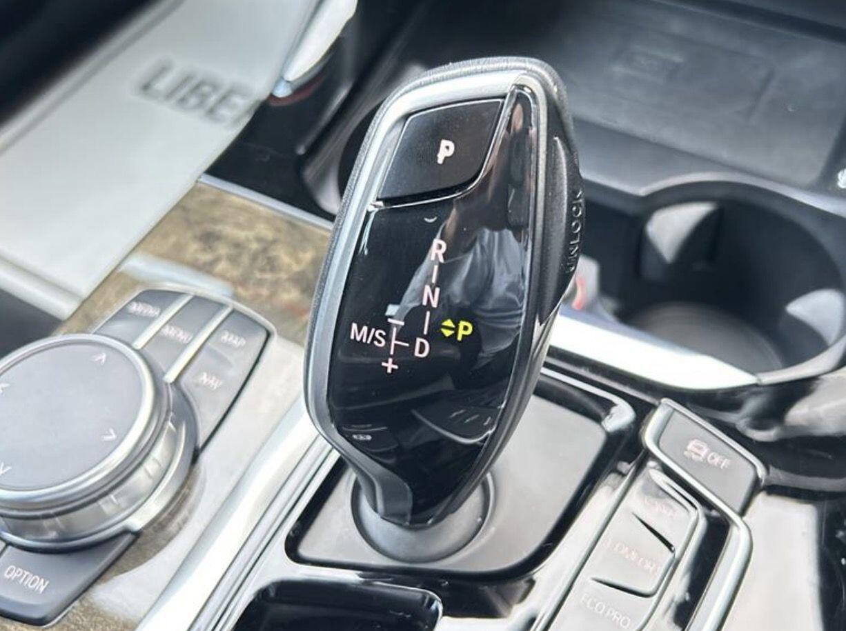 BMW X3 view 10