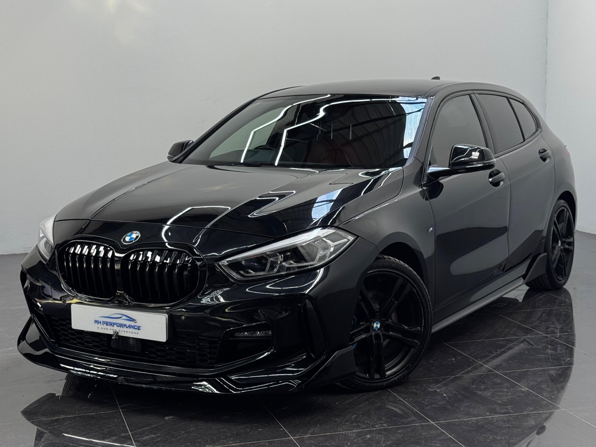 BMW 1 Series view 8