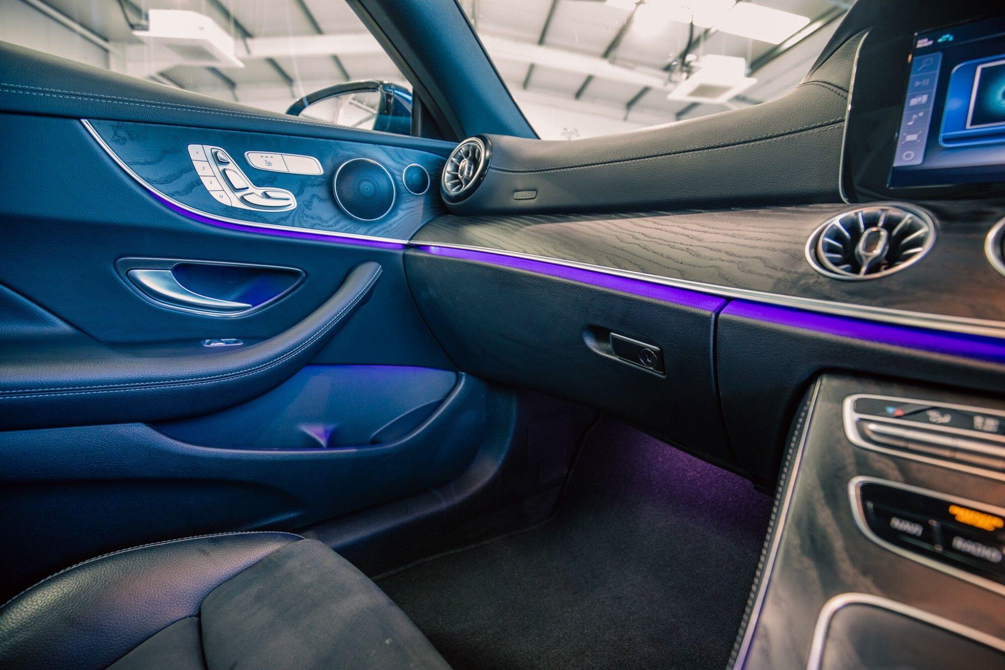 Mercedes-Benz E-Class view 21