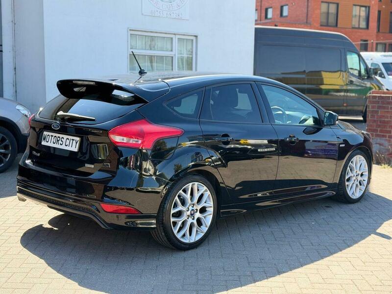 Ford Focus view 6