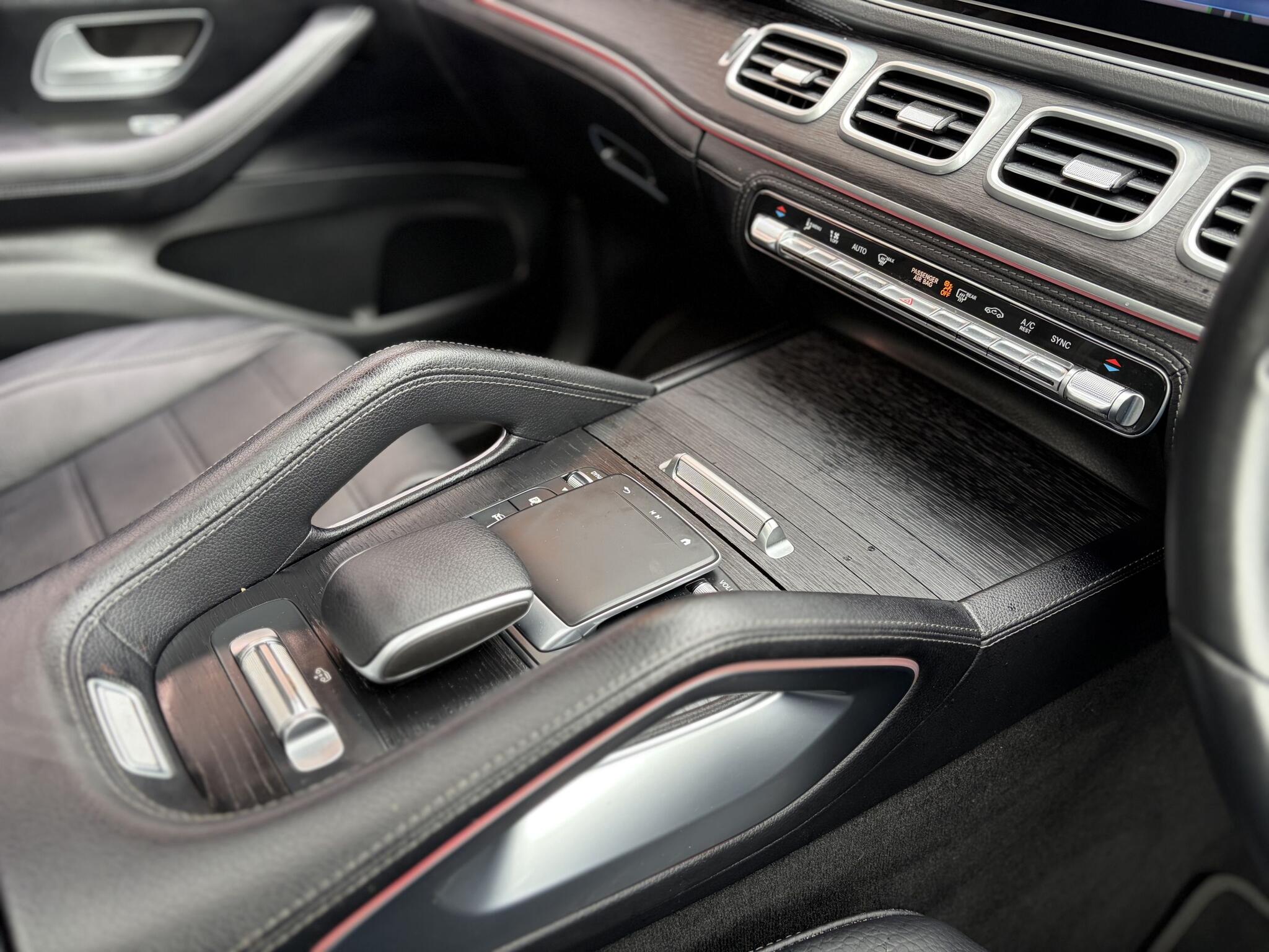 Mercedes-Benz Gle view 24