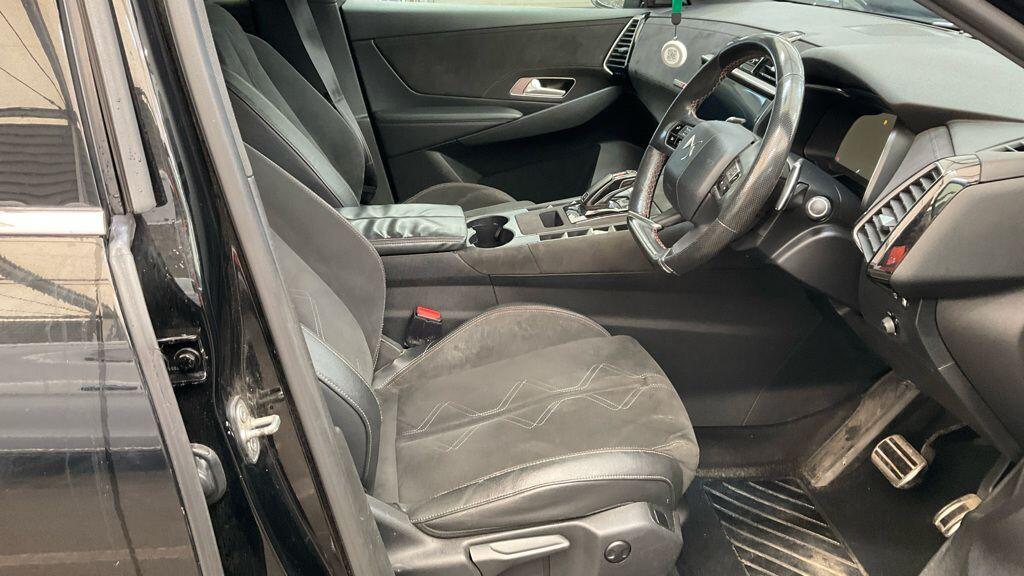 DS Automobiles DS 7 Crossback view 11