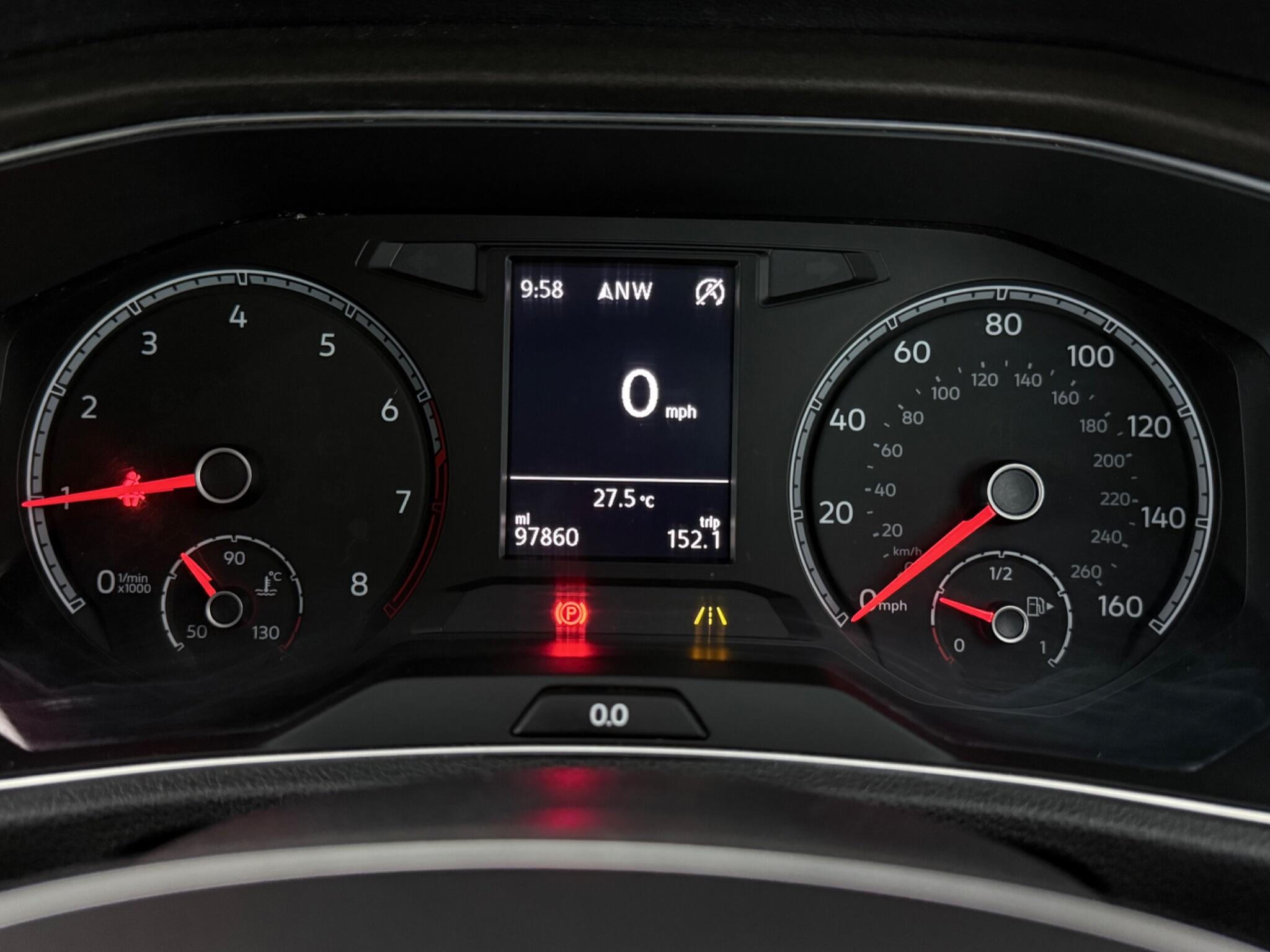 Volkswagen T-Roc view 14