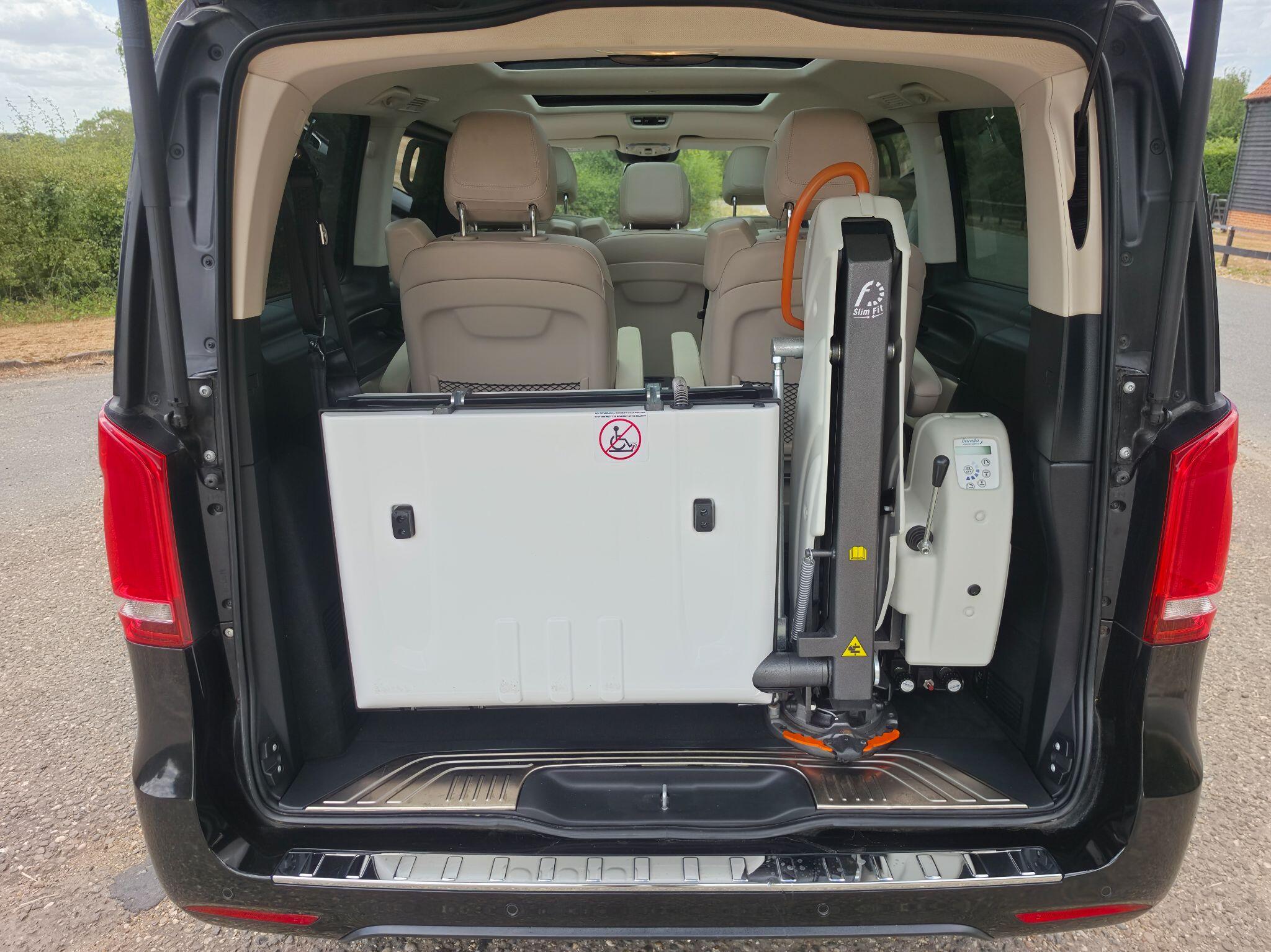 Mercedes-Benz V Class view 11