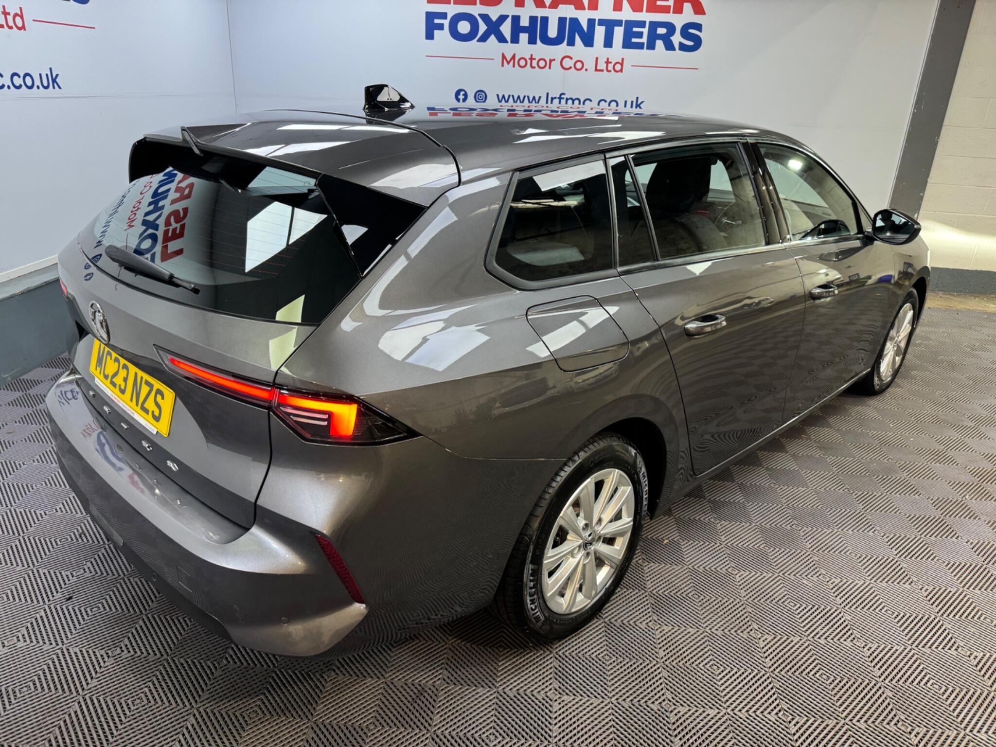 Vauxhall Astra view 21