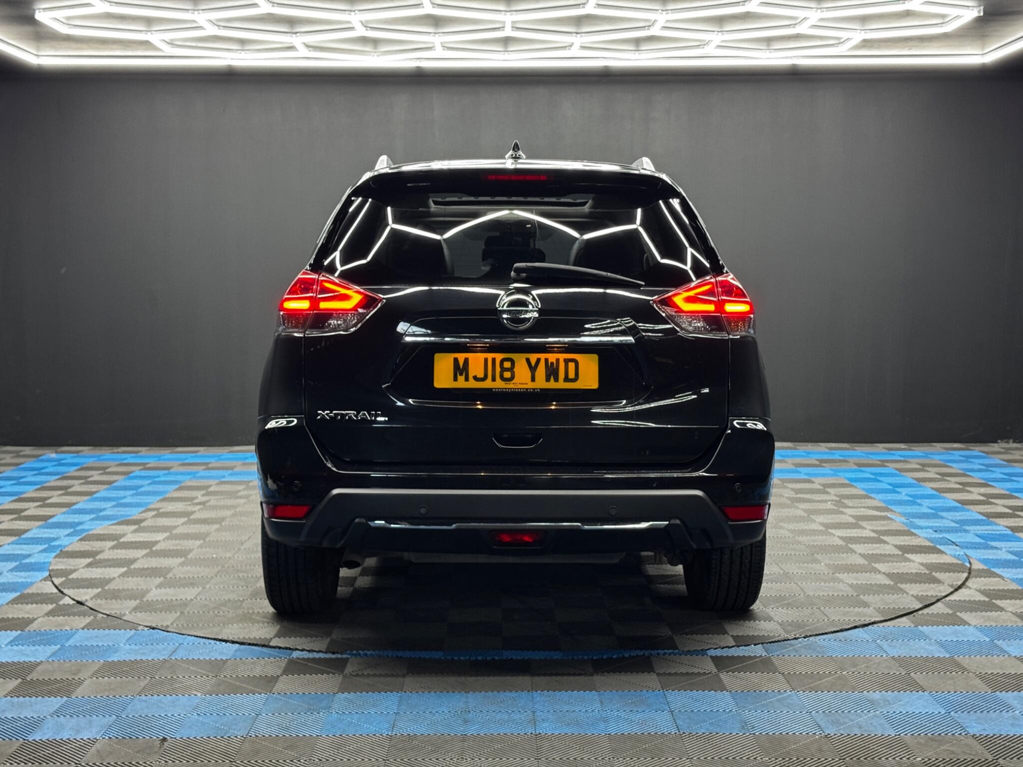 Nissan X-Trail view 6
