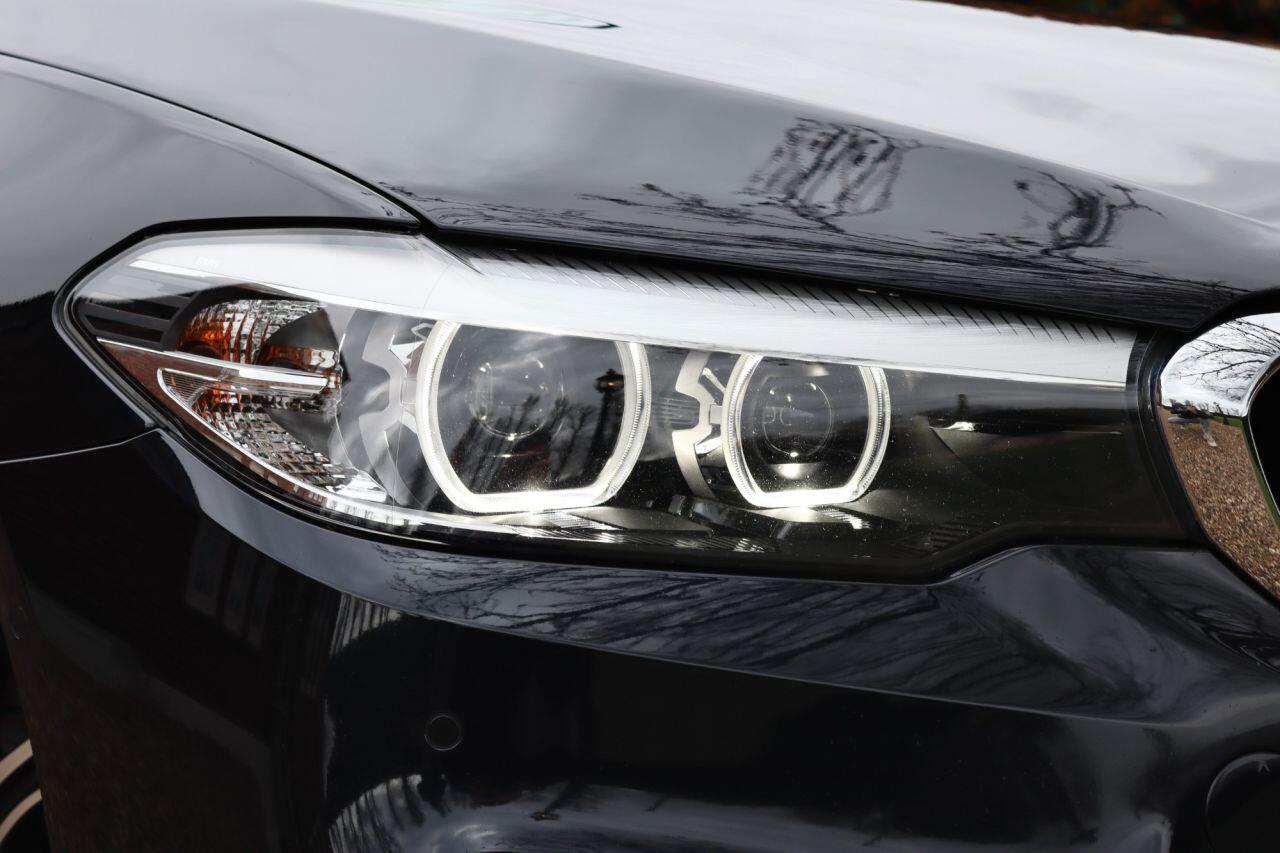 BMW 5 Series view 32