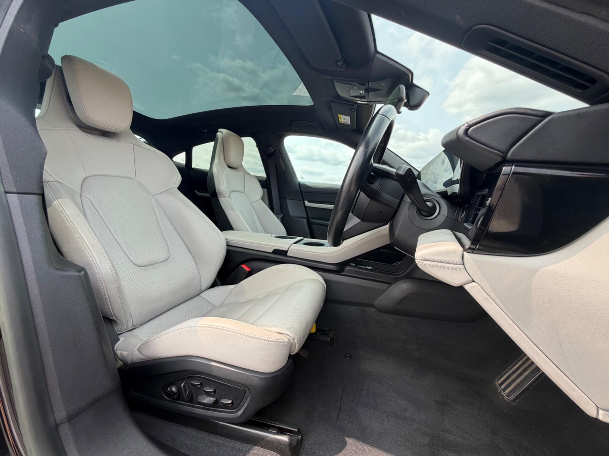 Porsche Taycan view 51