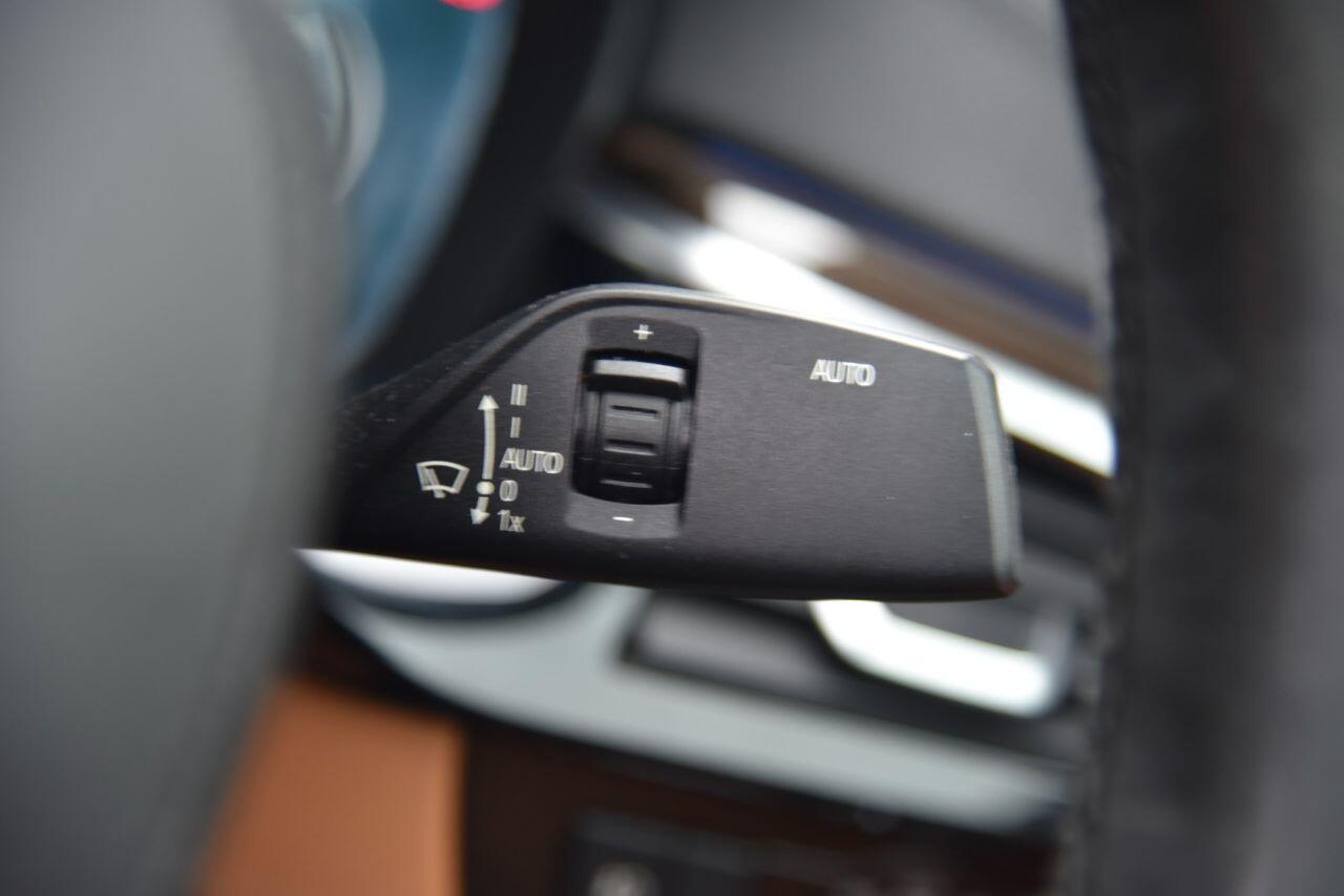 BMW 5 Series view 37