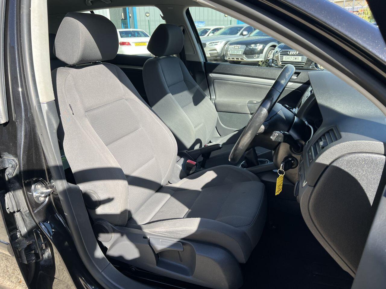 Volkswagen Golf view 16