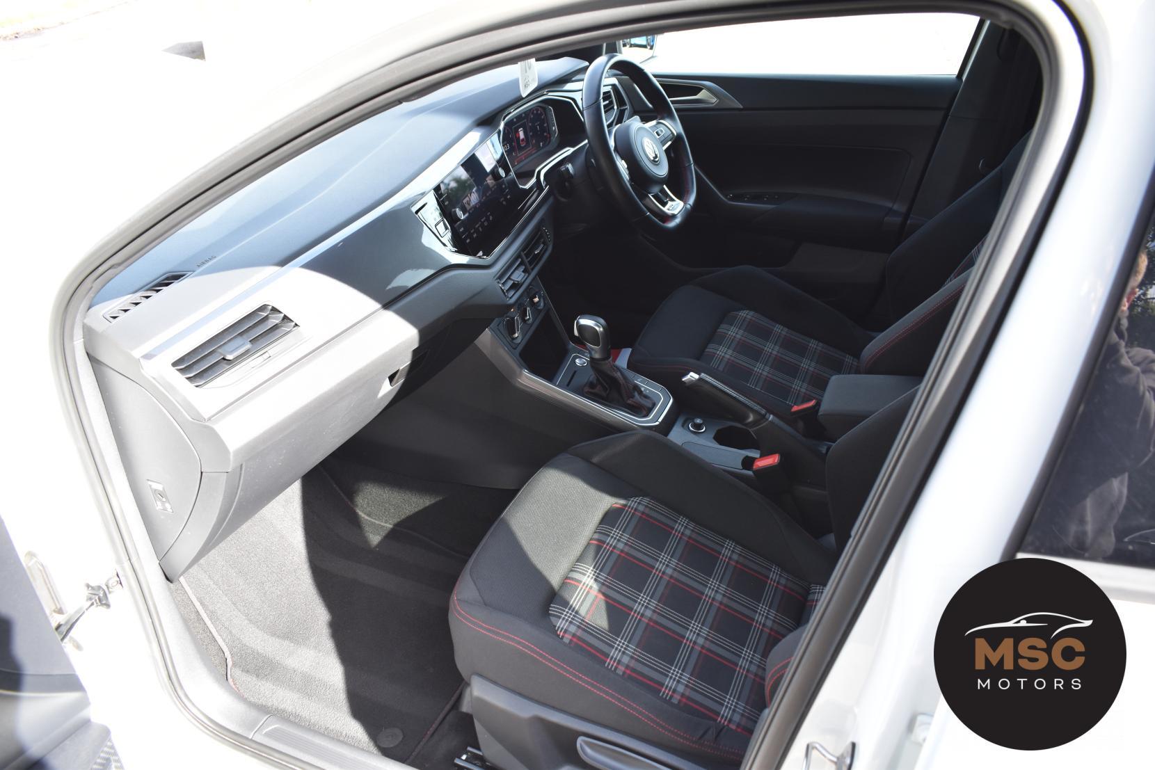 Volkswagen Polo view 32