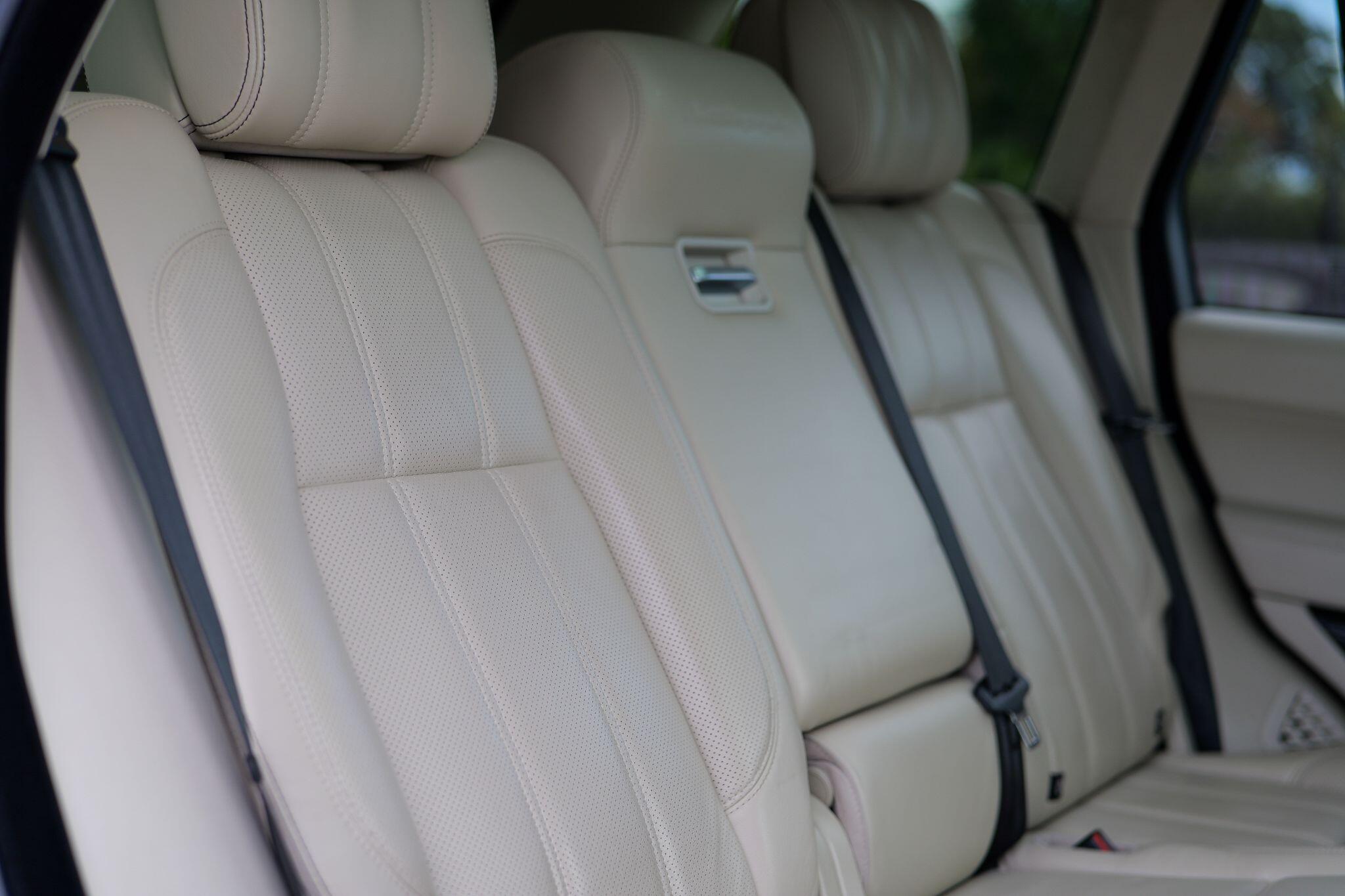 Land Rover Range Rover view 25