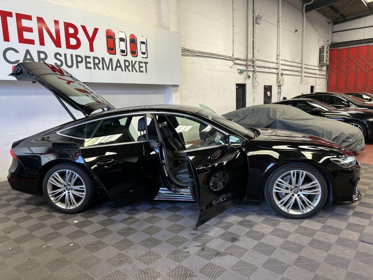 Audi A7 view 12