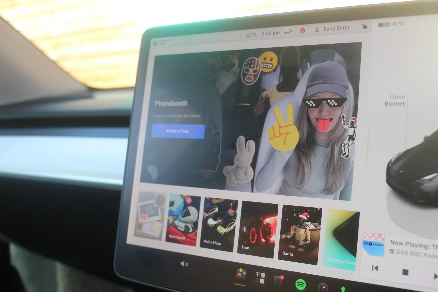Tesla Model Y view 25