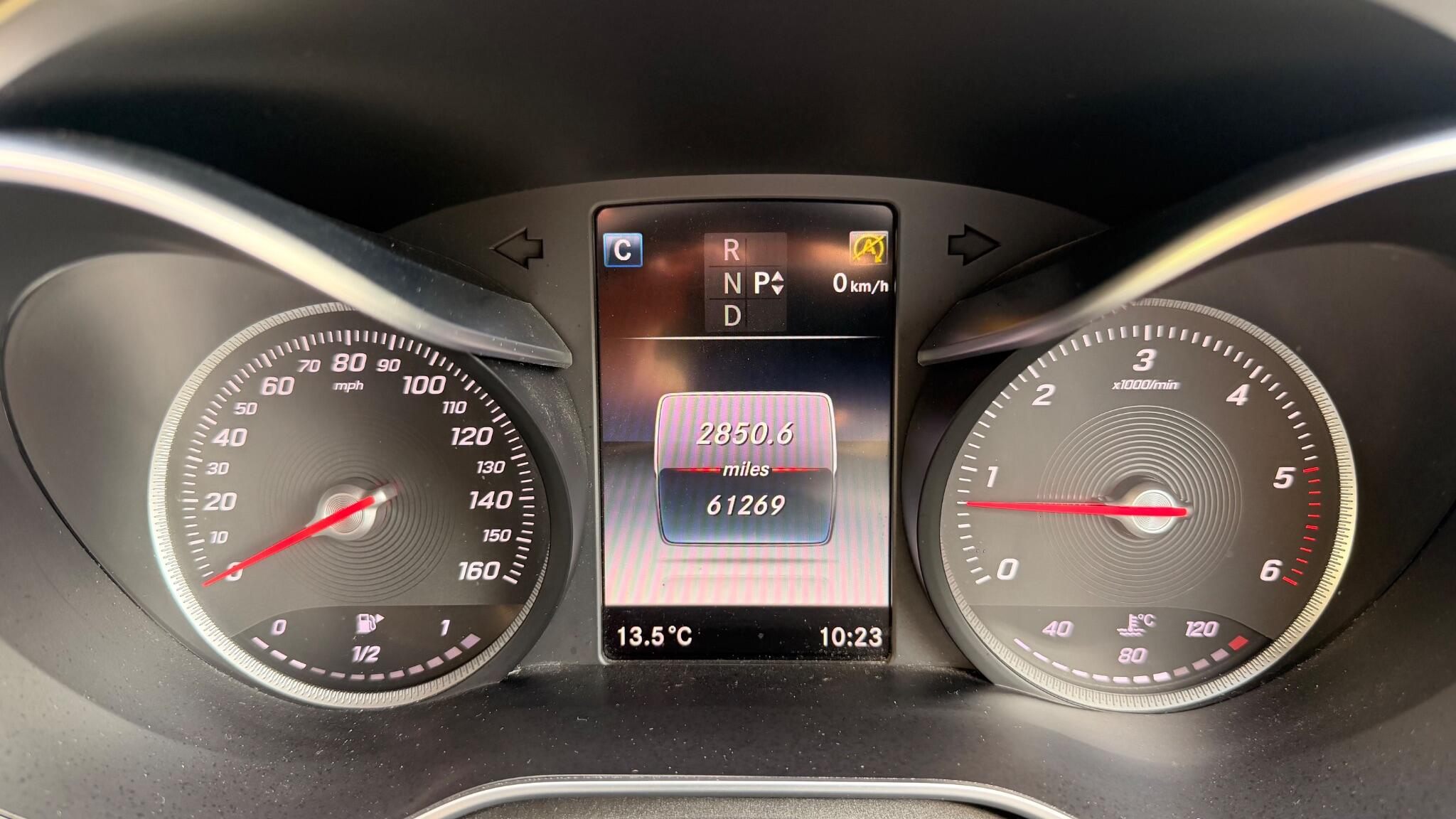 Mercedes-Benz C-Class view 59