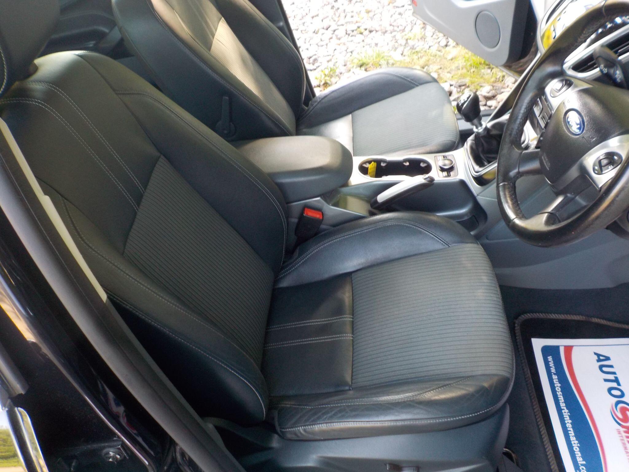 Ford C-Max 2.0 TDCi Titanium X Euro 5 5dr