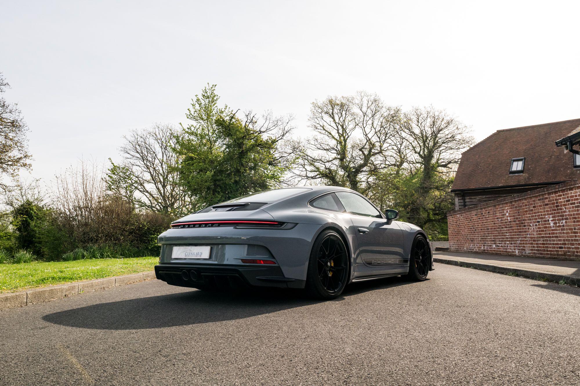 Porsche 911 view 10