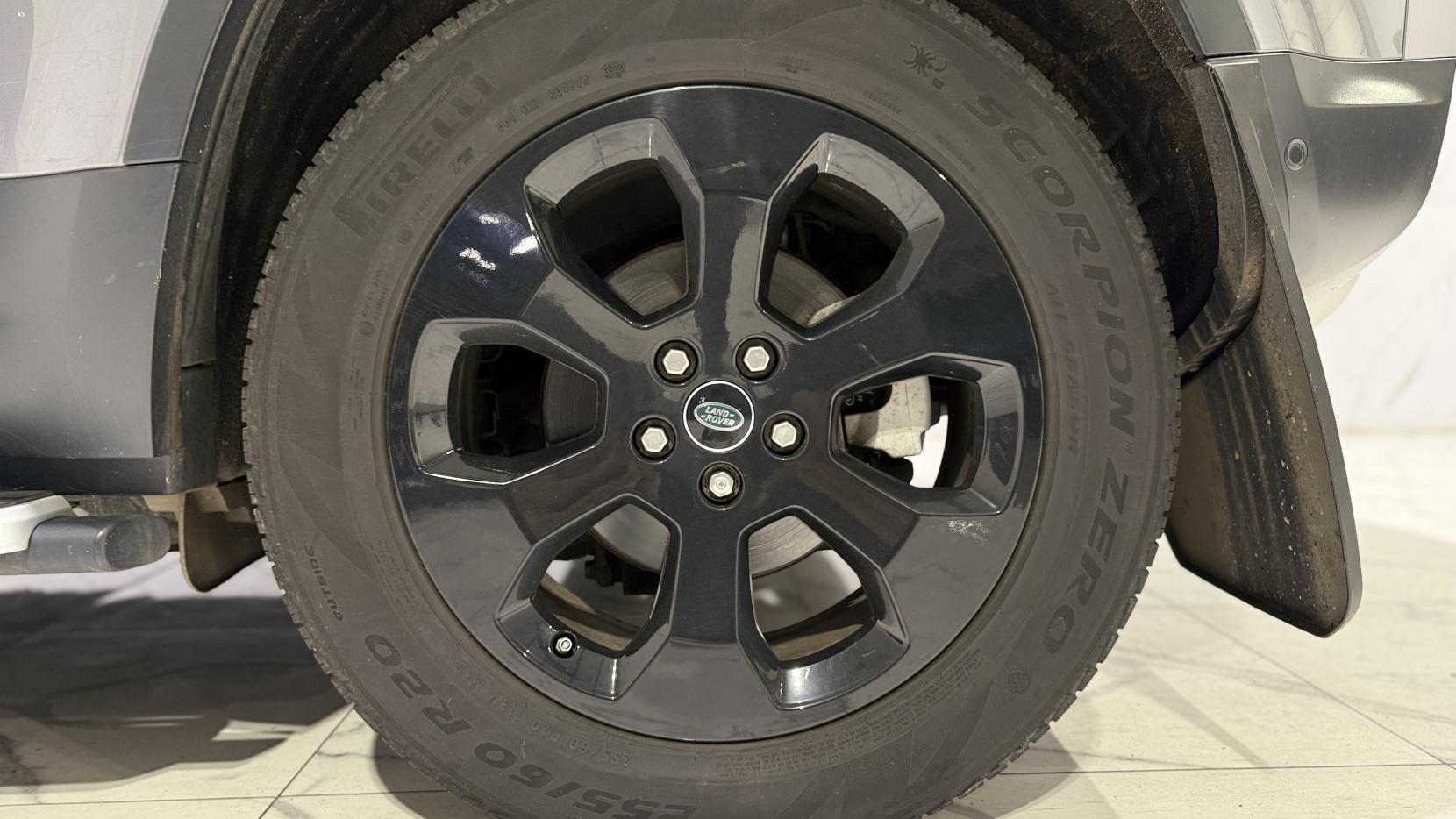 Land Rover Defender view 61