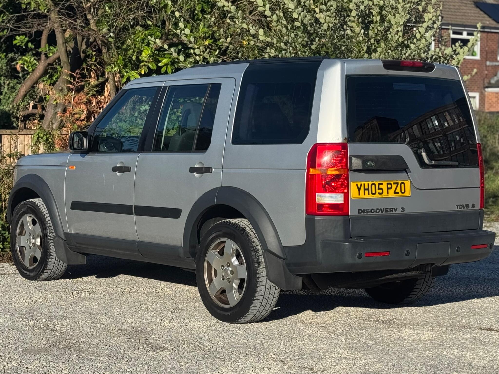 Land Rover Discovery view 7