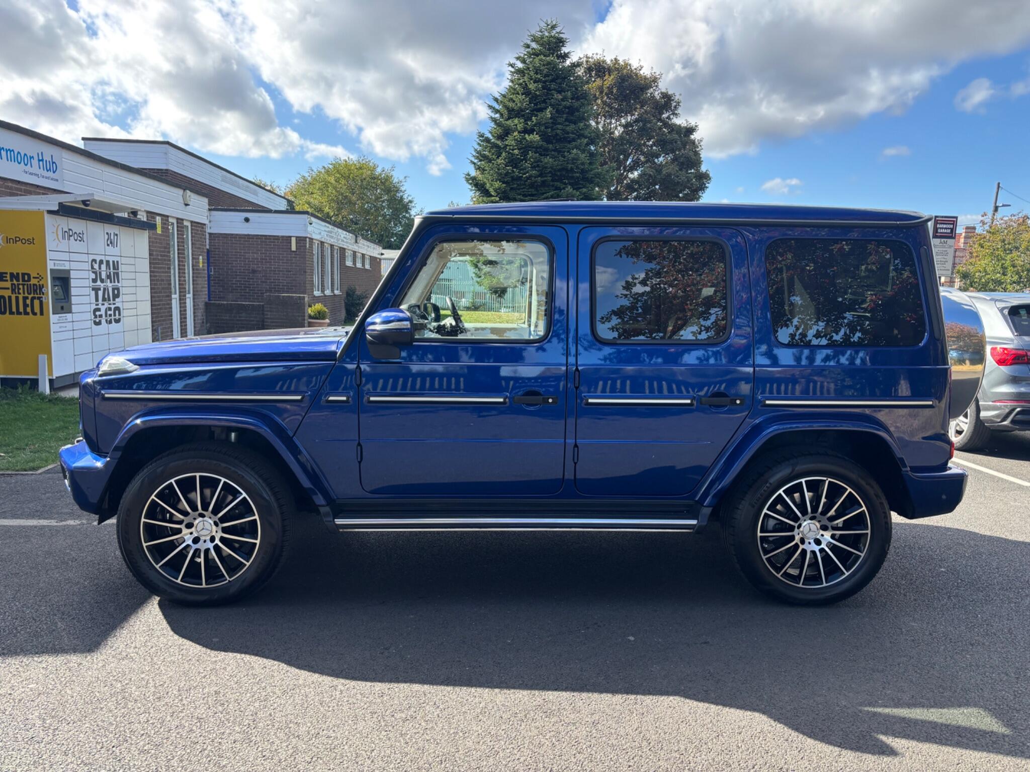 Mercedes-Benz G-Class view 4
