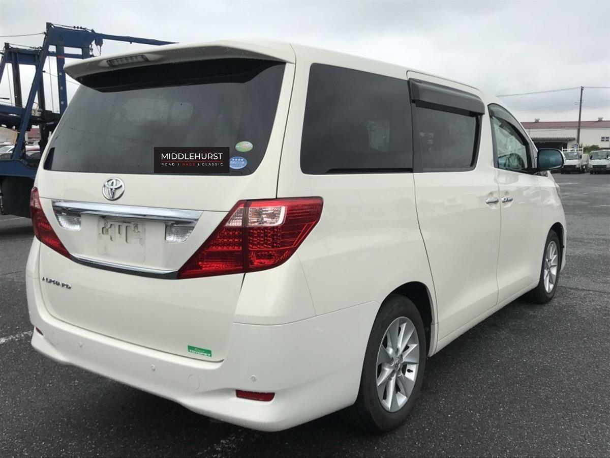 Toyota Alphard view 11