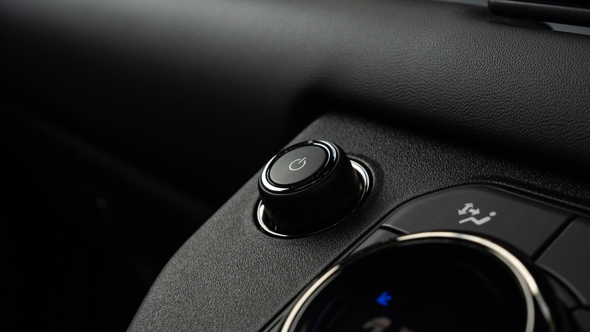 Land Rover Defender view 57