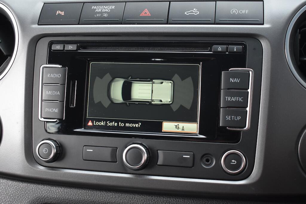 Volkswagen Amarok view 64
