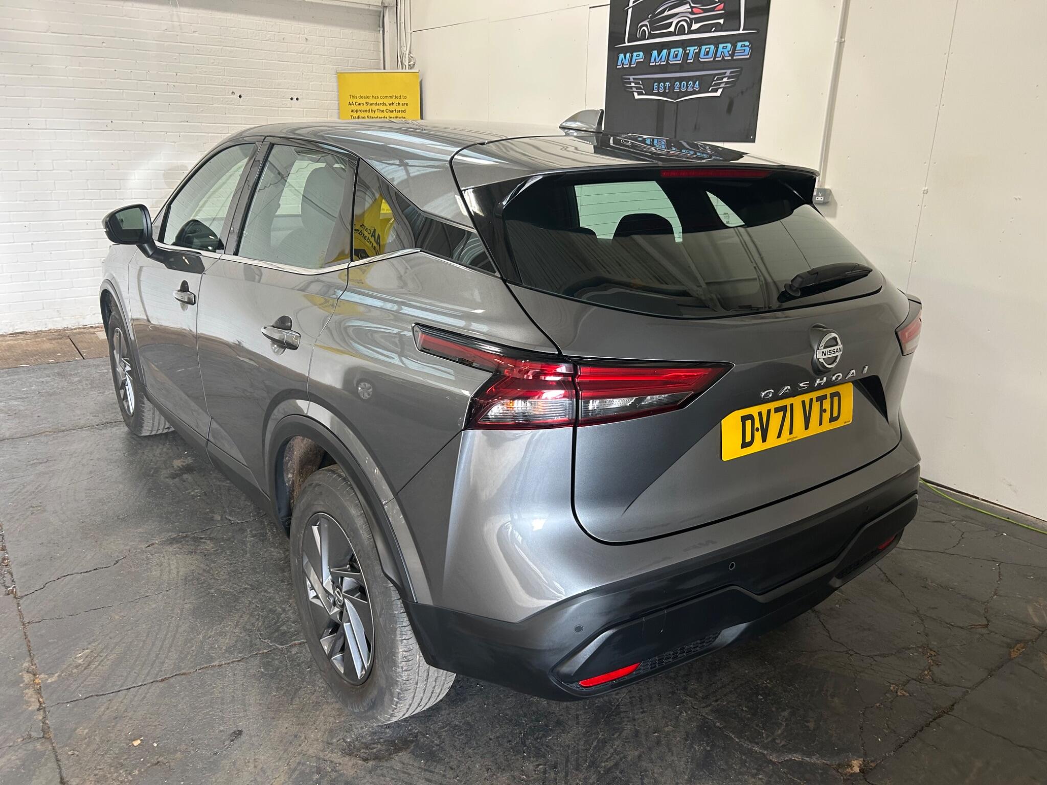 2021 Nissan Qashqai 1.3 DIG-T MHEV Acenta Premium Euro 6 (s/s) 5dr • 21,764 miles image 4