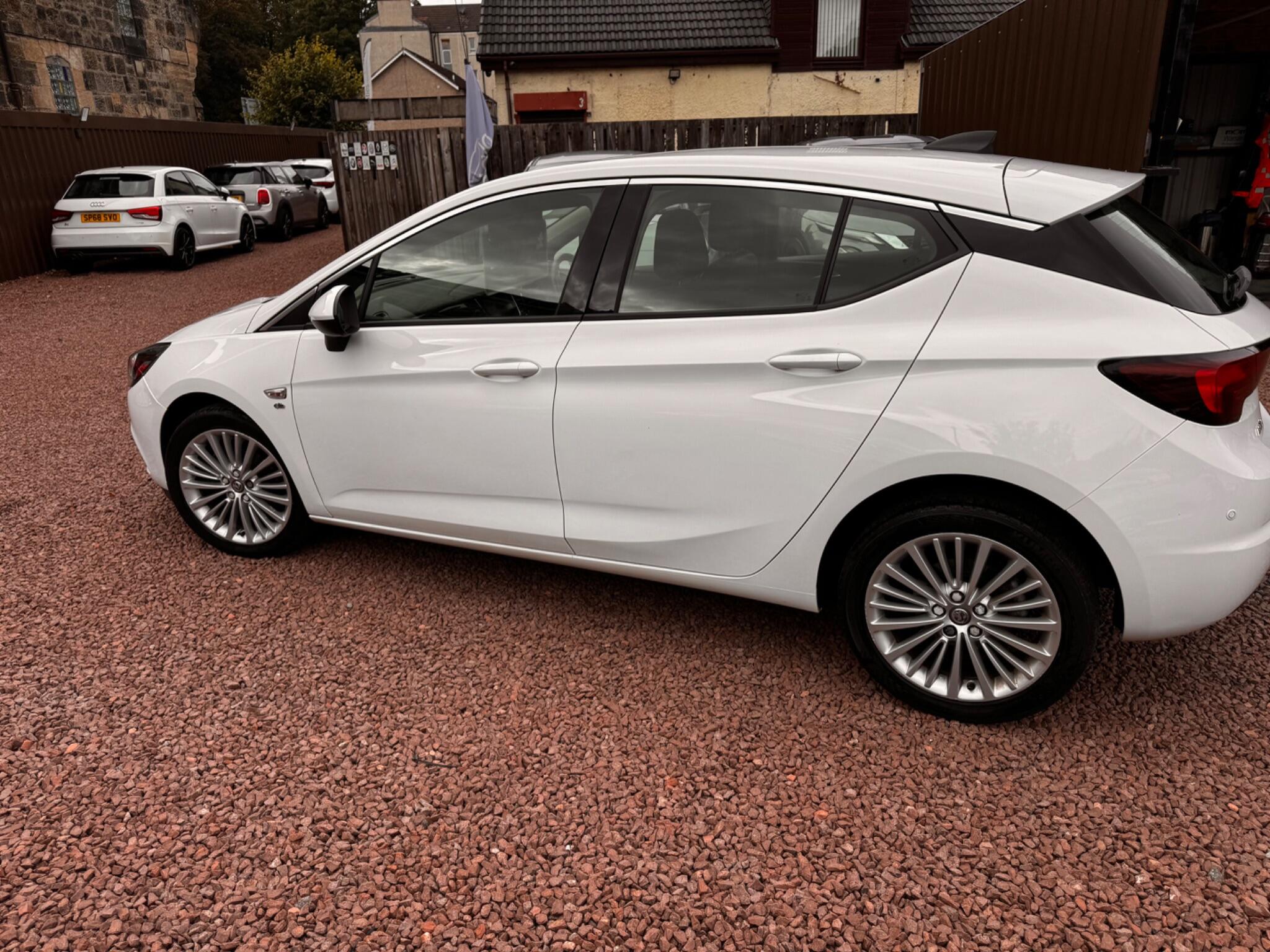 Vauxhall Astra view 8