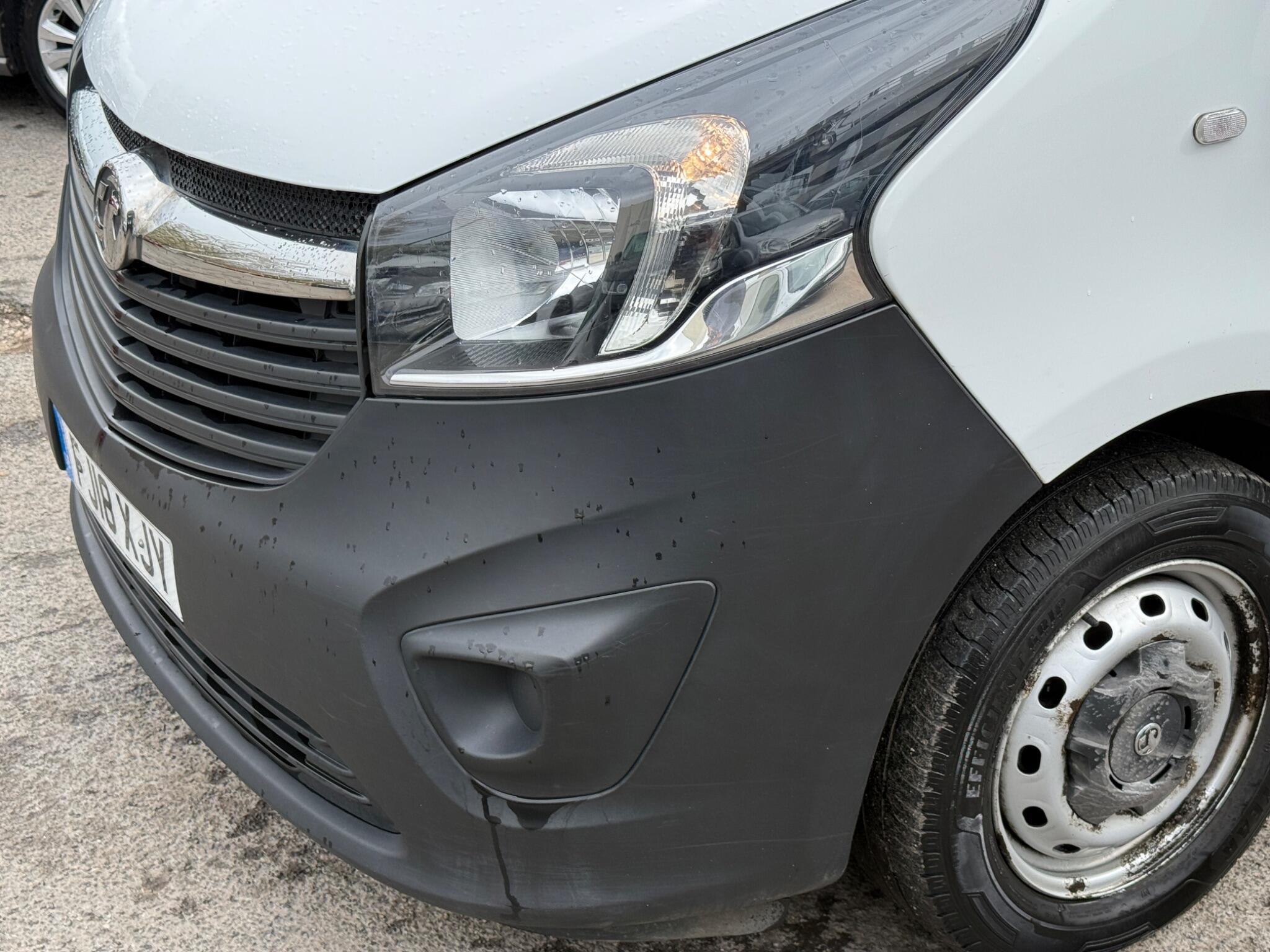 Vauxhall Vivaro - Image 24