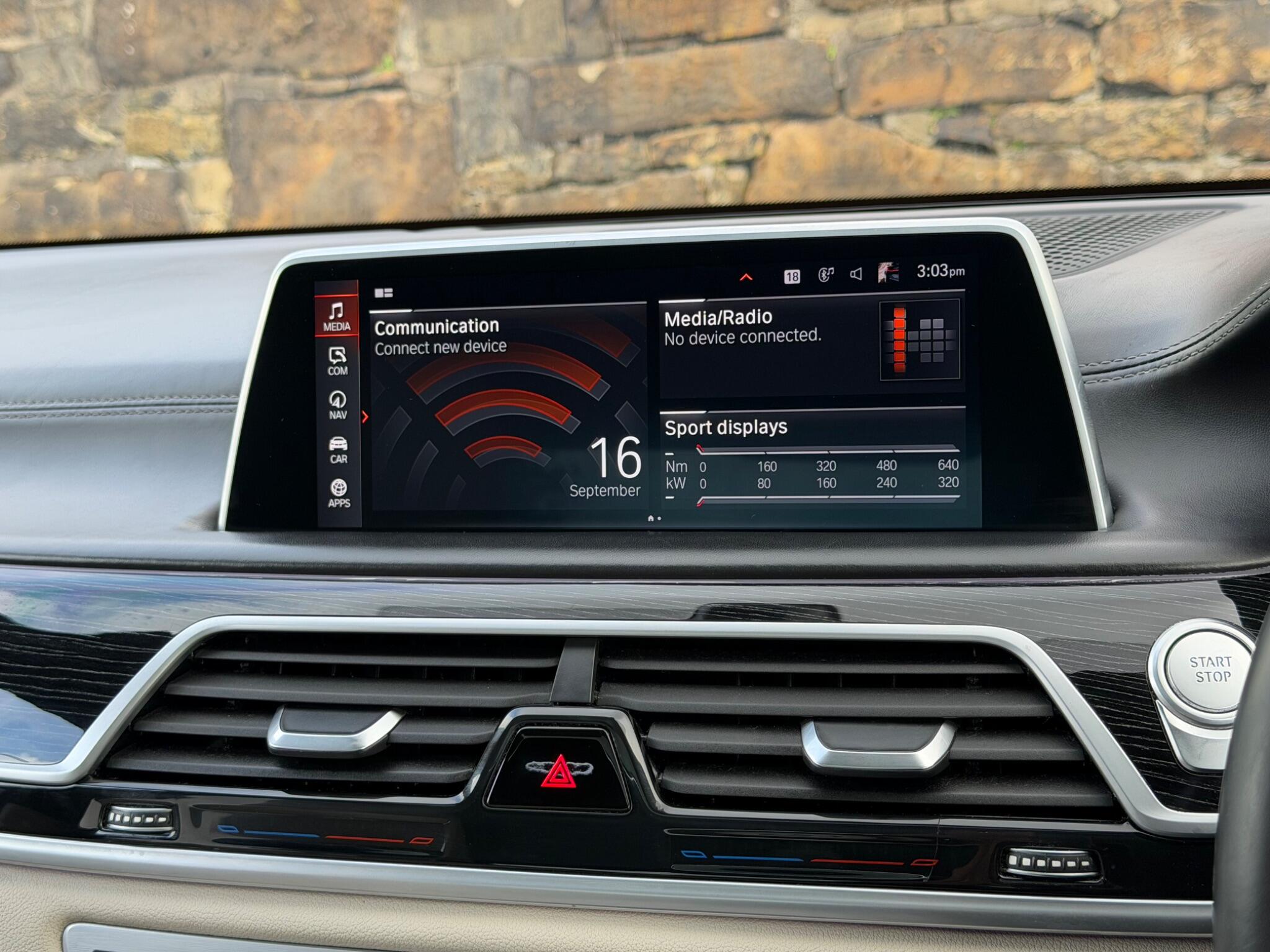 BMW 7 Series view 39
