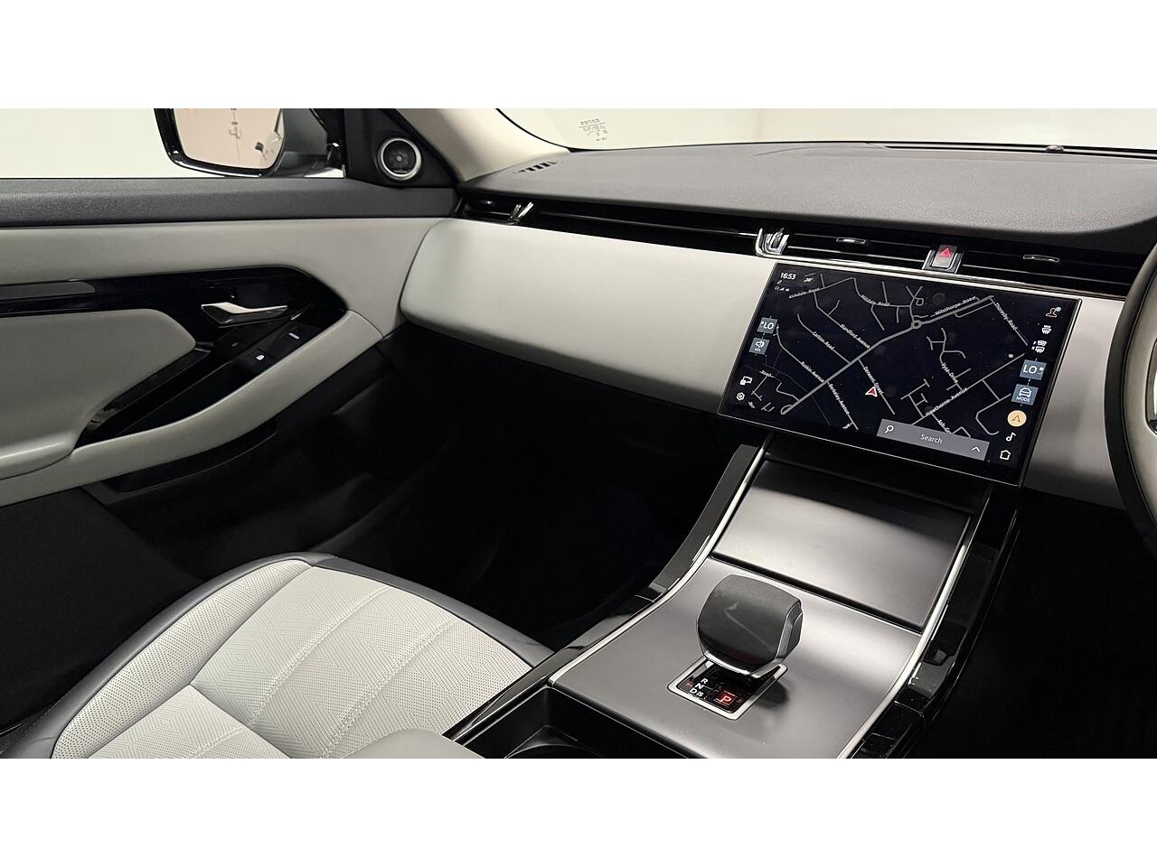 Land Rover Range Rover Evoque view 26
