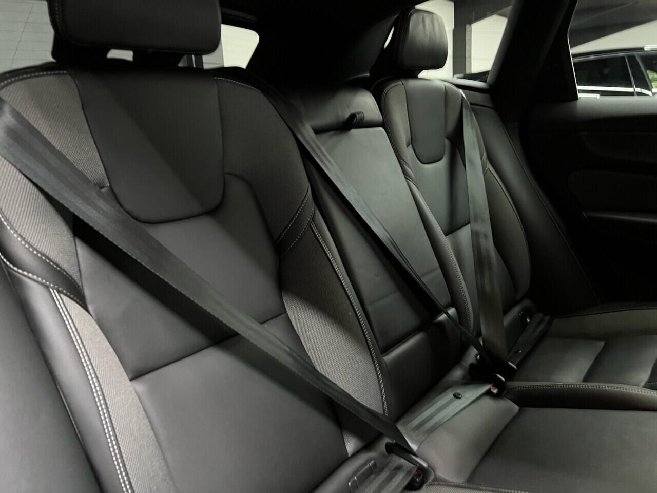 Volvo XC60 view 44