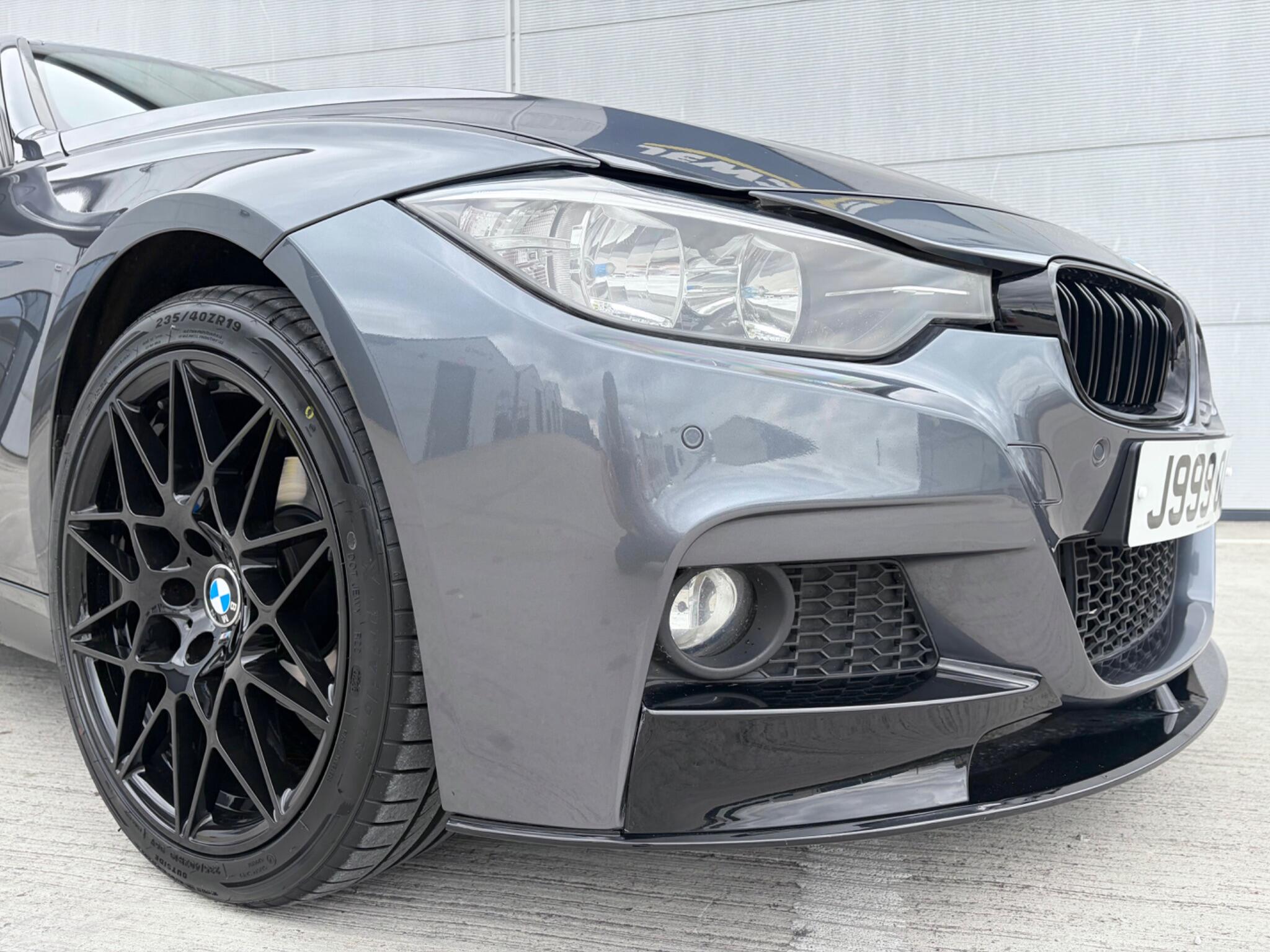 BMW 3 Series view 6
