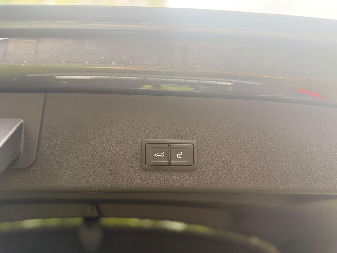 Audi E-Tron view 17