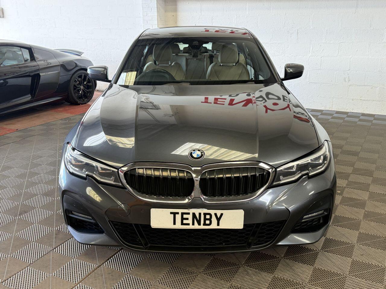 BMW 3 Series view 4